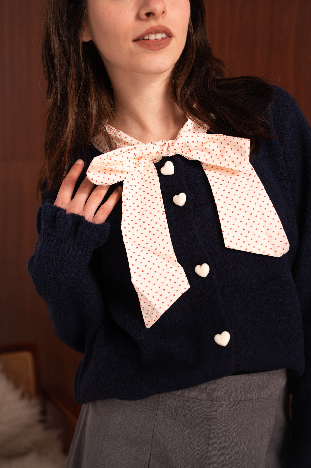 Cardigan blu donna con fiocco stampato e bottoni a cuore