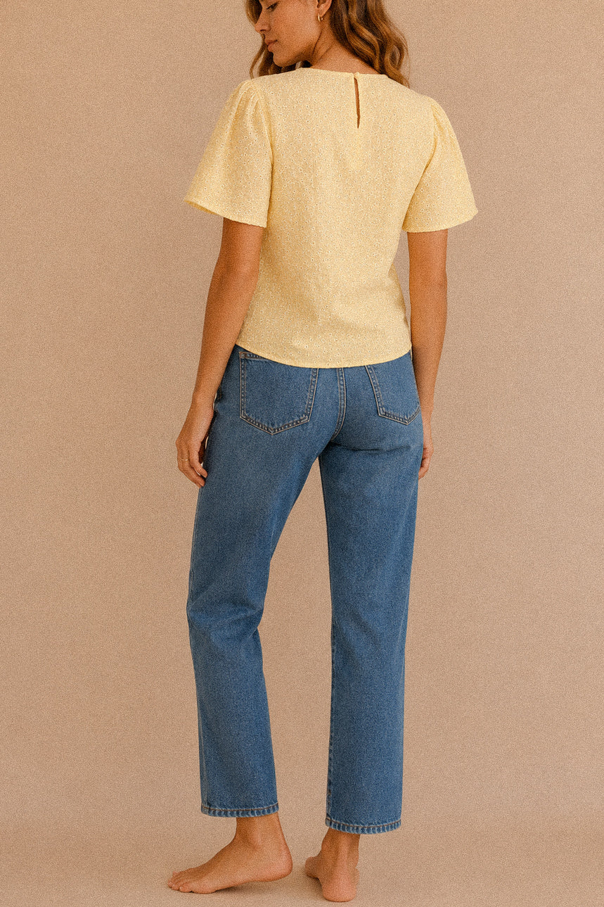 Top “Lemon Broderie” – top giallo con ricami bianchi