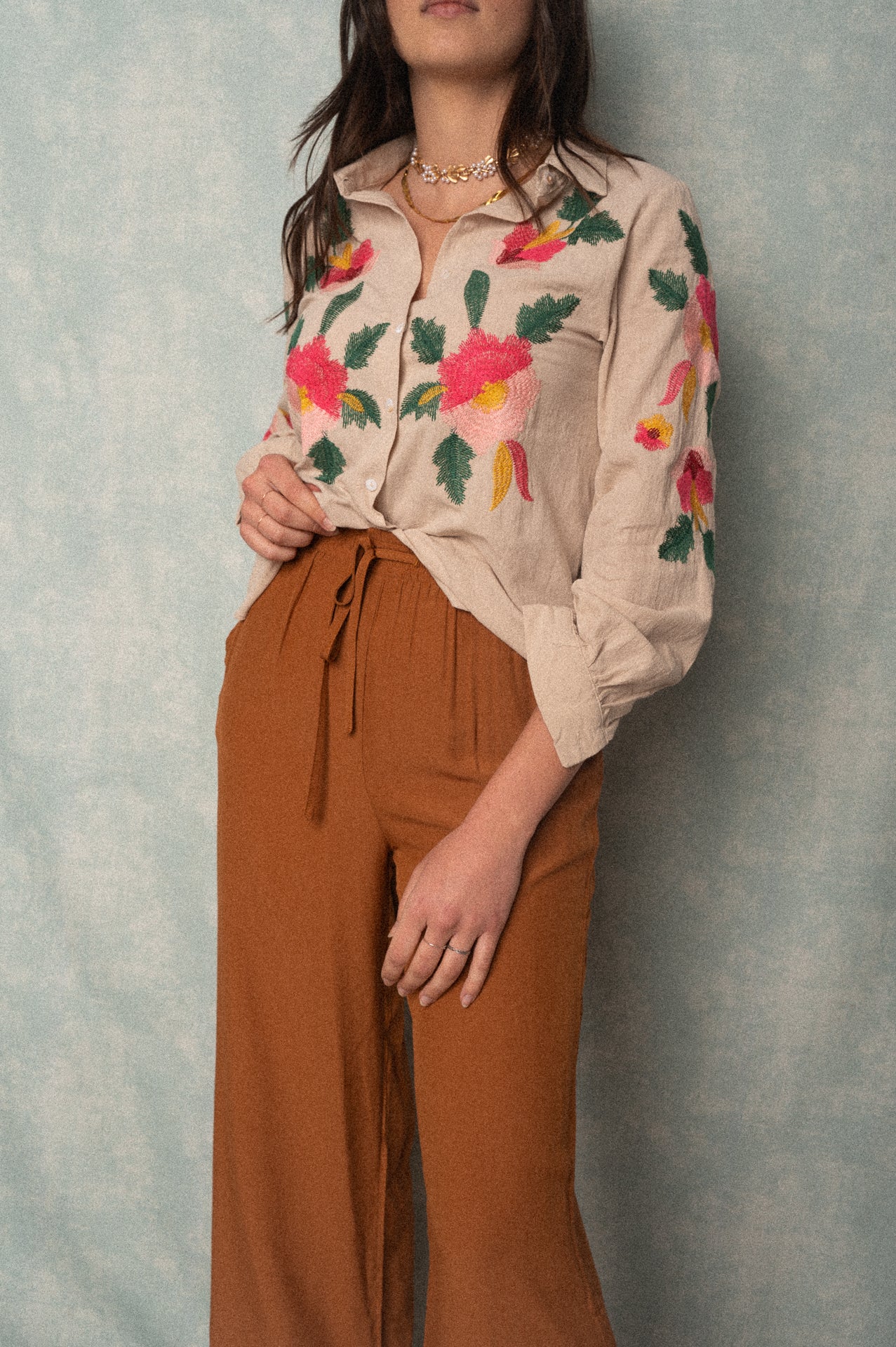 Camicia Diletta a fiori ricamati