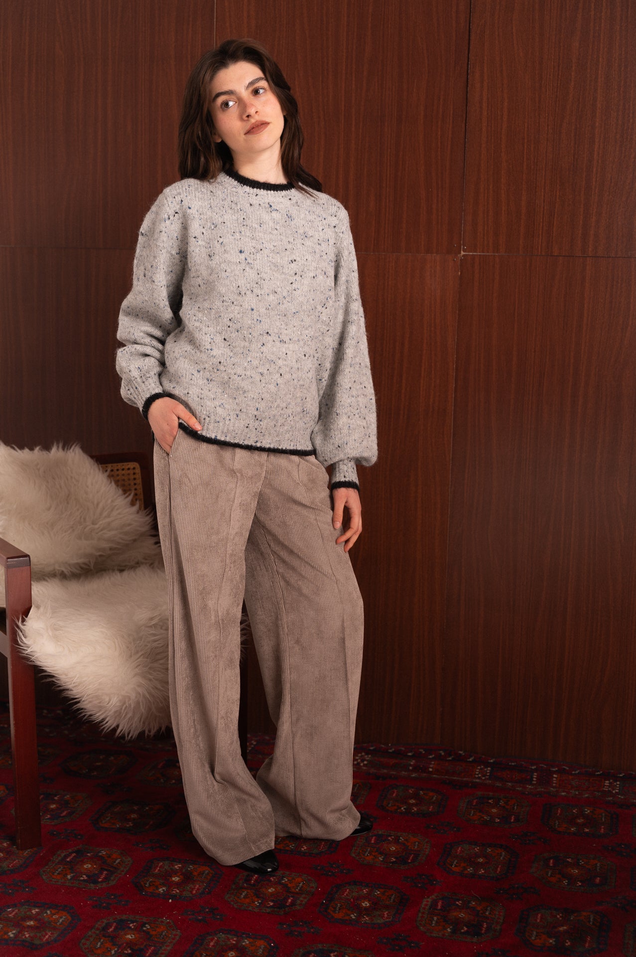 Maglione donna grigio con bordo a contrasto mouliné