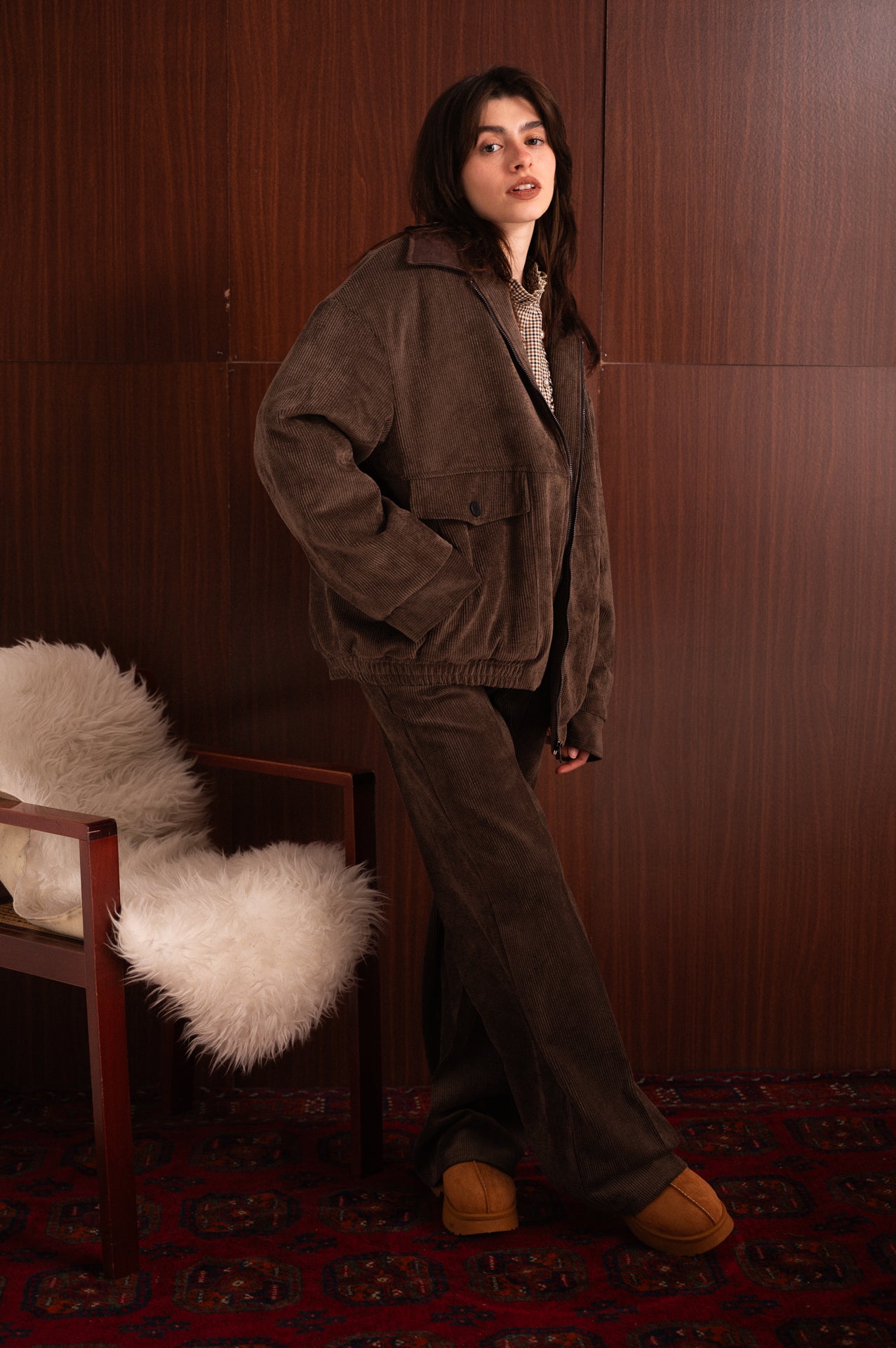 Bomber donna in velluto a coste marrone con colletto a contrasto