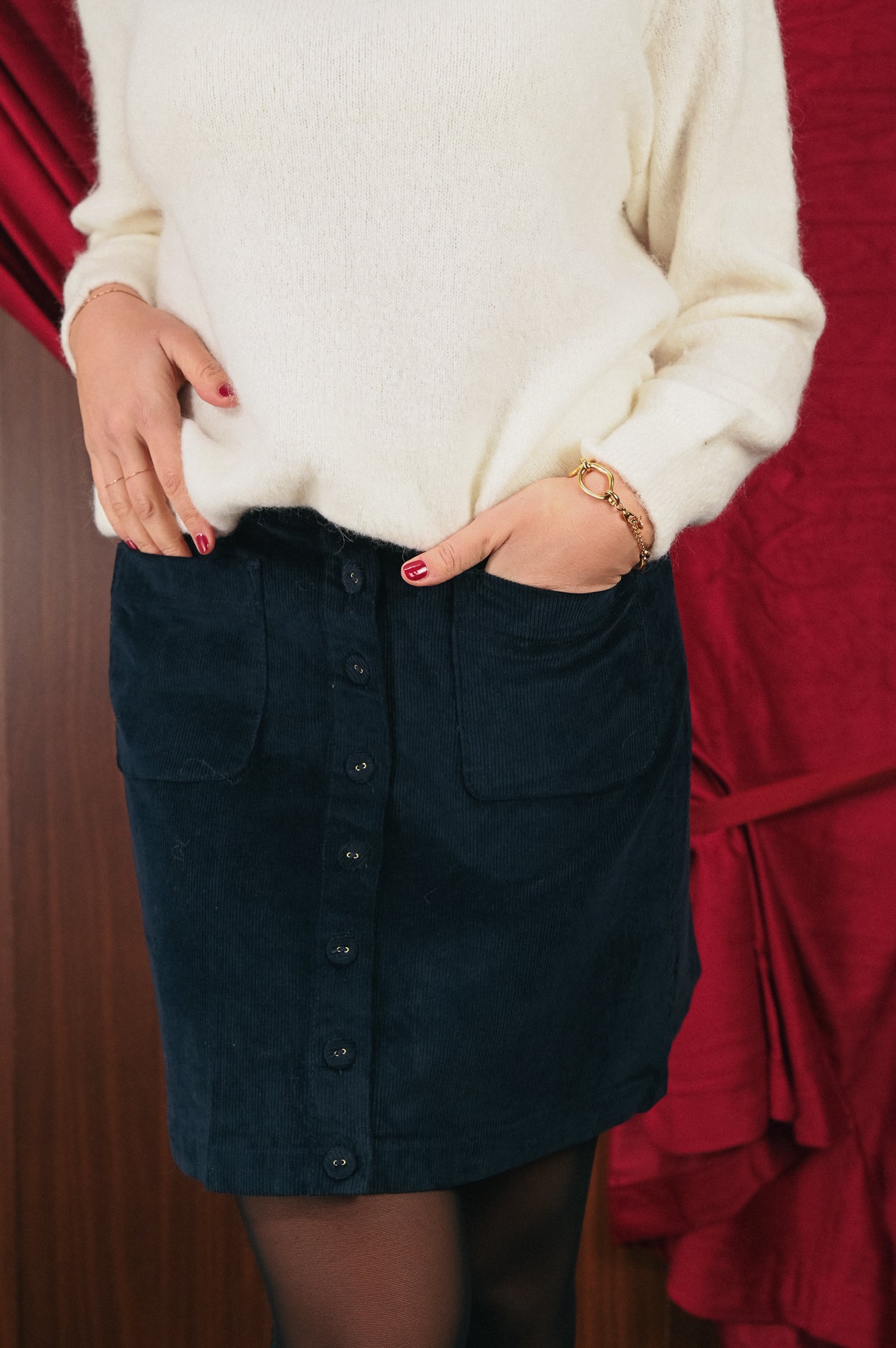 Gonna corta blu in velluto a costine