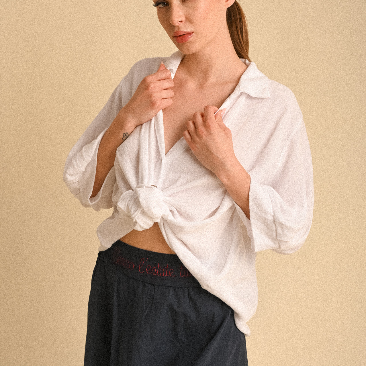Camicia Bianca Santorini – Camicia Donna Over con Nodo Frontale