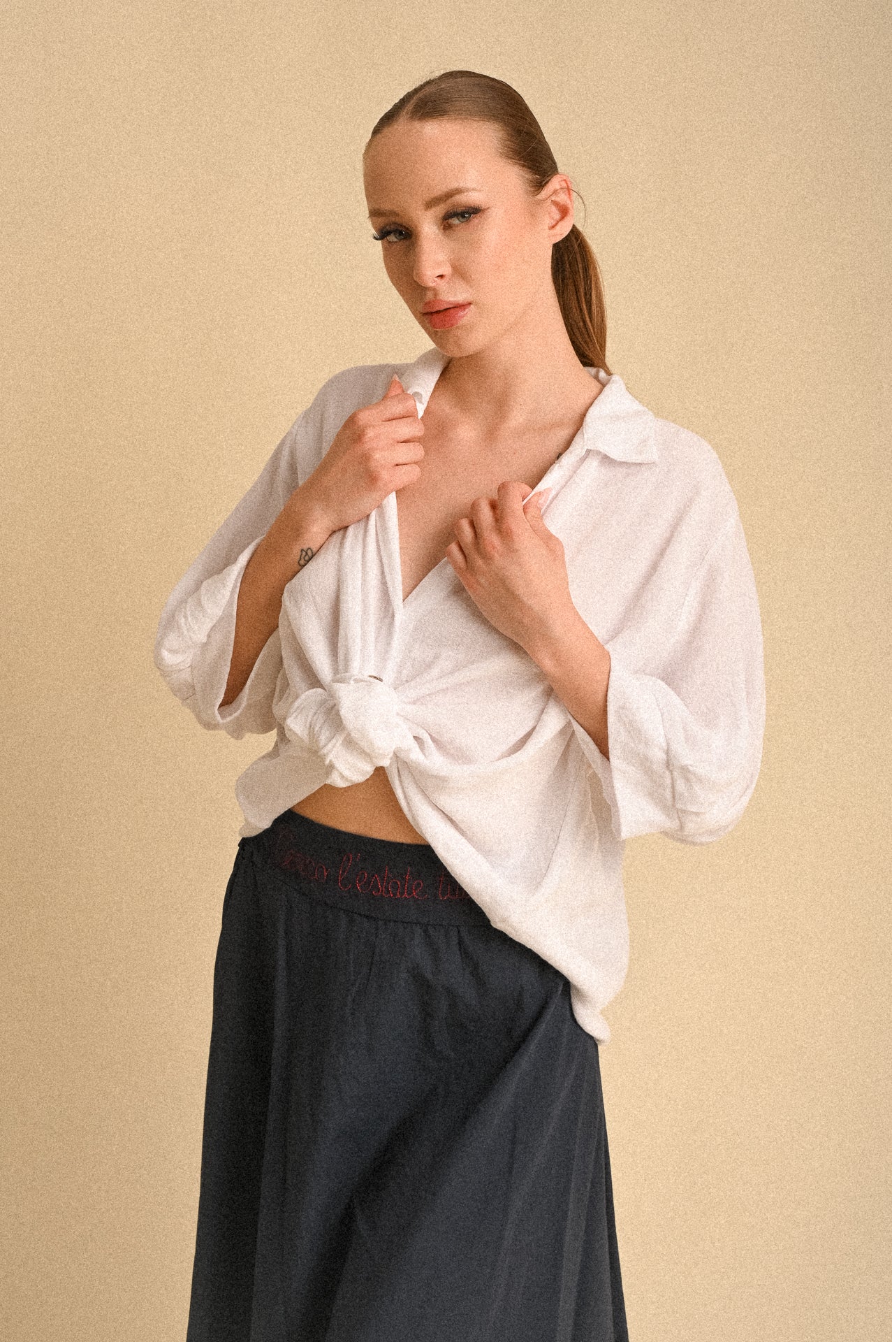 Camicia Bianca Santorini – Camicia Donna Over con Nodo Frontale