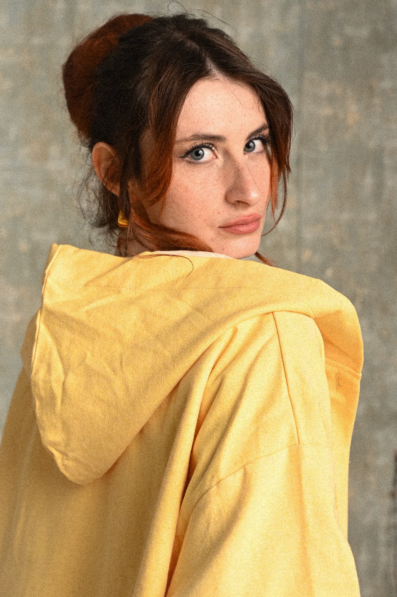 Giacca Donna Gialla Sterlizia con Cappuccio e Tasche – Giacca Leggera