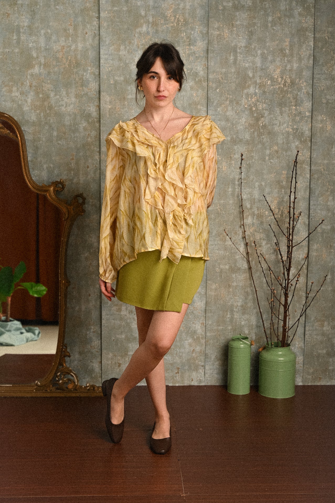 Shorts Donna Verde Salvia con Pattine e Bottoni