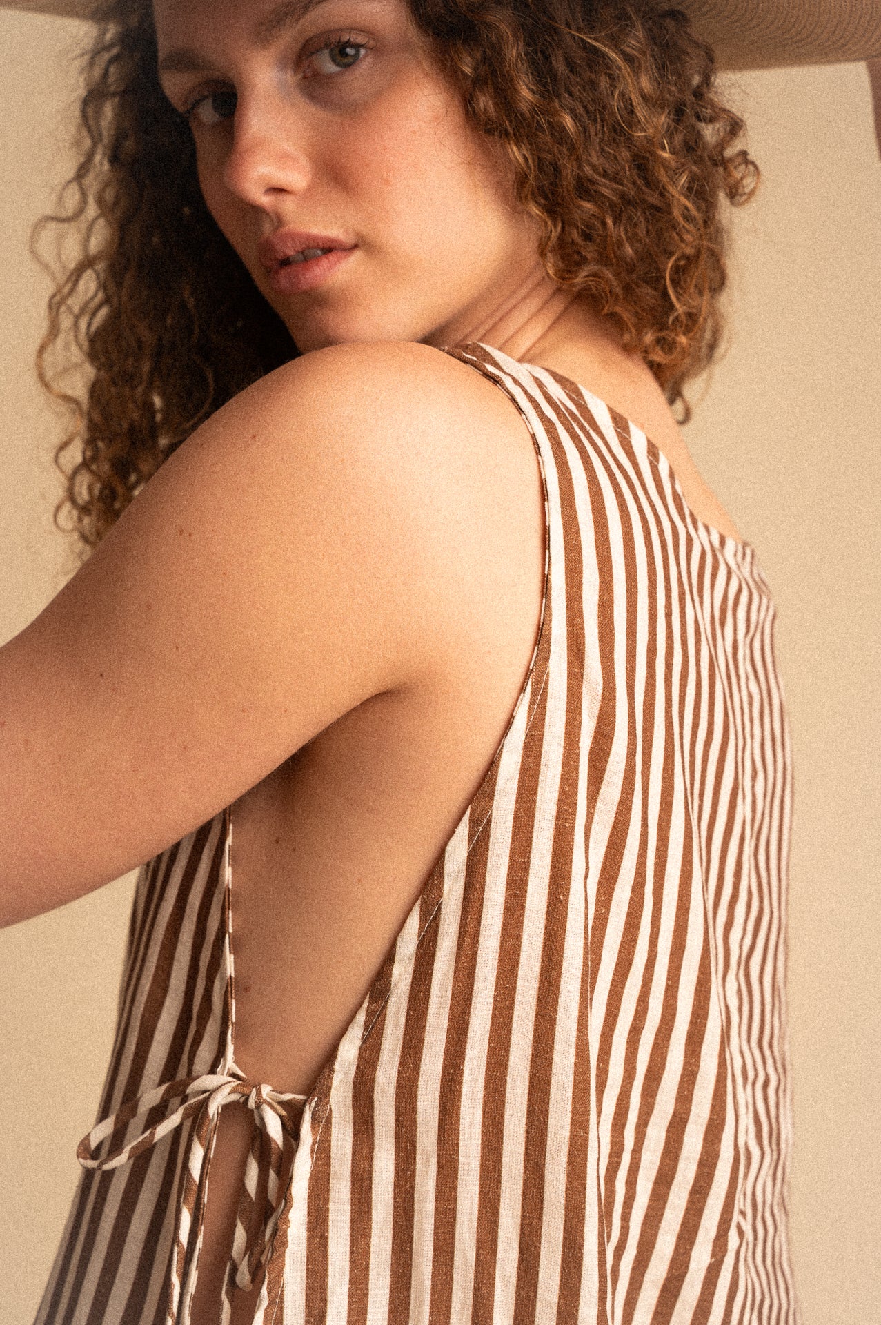 Top Donna a Righe in Lino e Viscosa con Lacci Regolabili – Top Estivo Coordinato