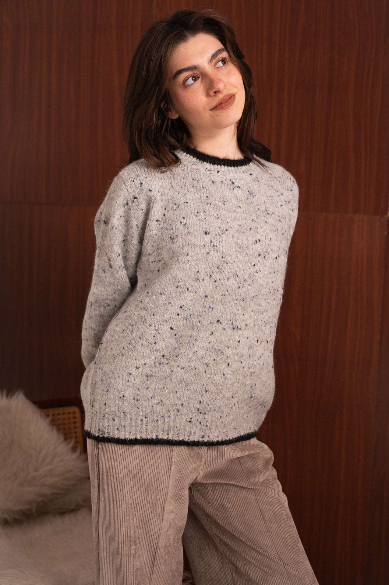 Maglione donna grigio con bordo a contrasto mouliné