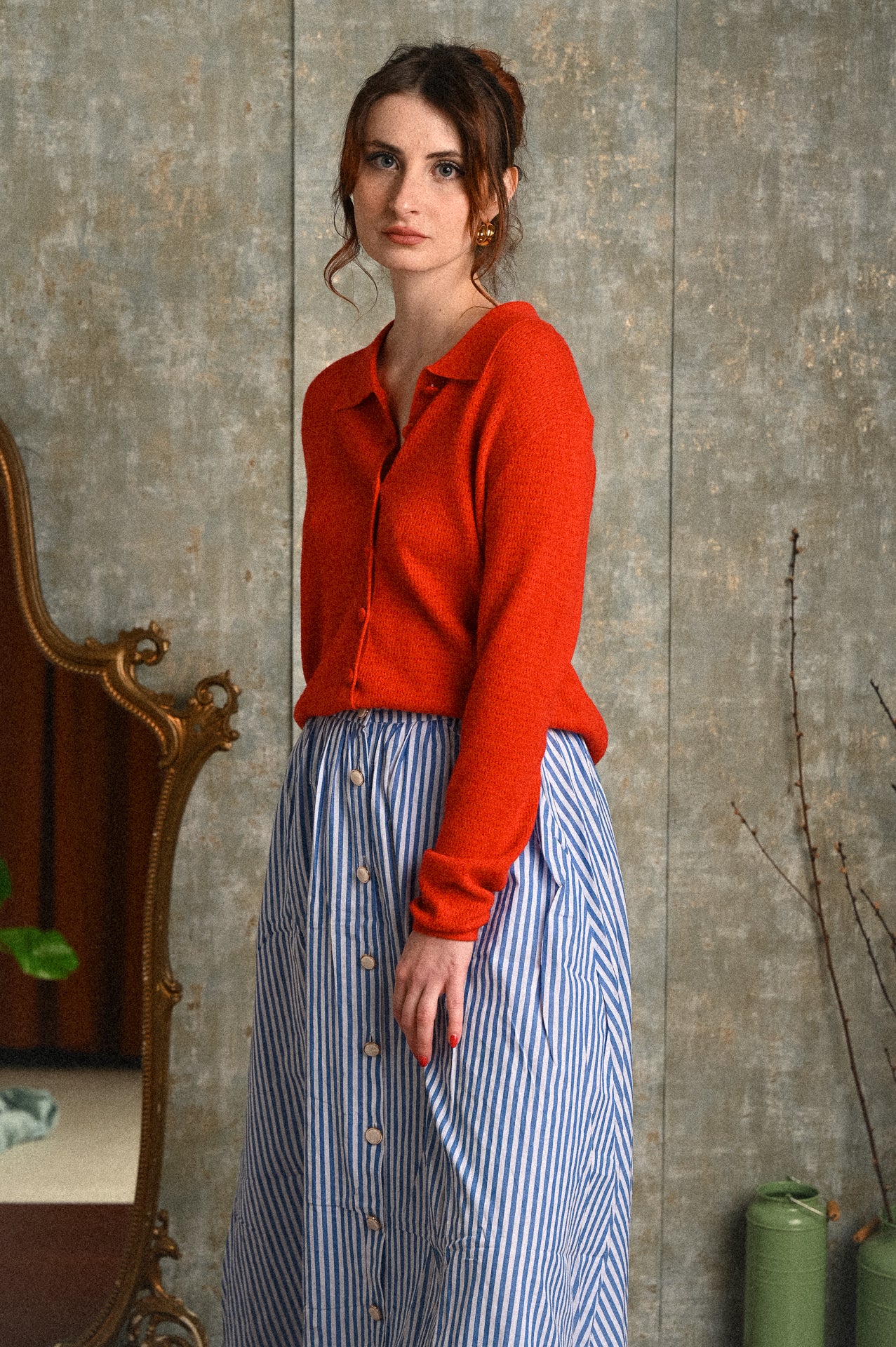 Cardigan Melograno rosso con colletto polo e lavorazione traforata