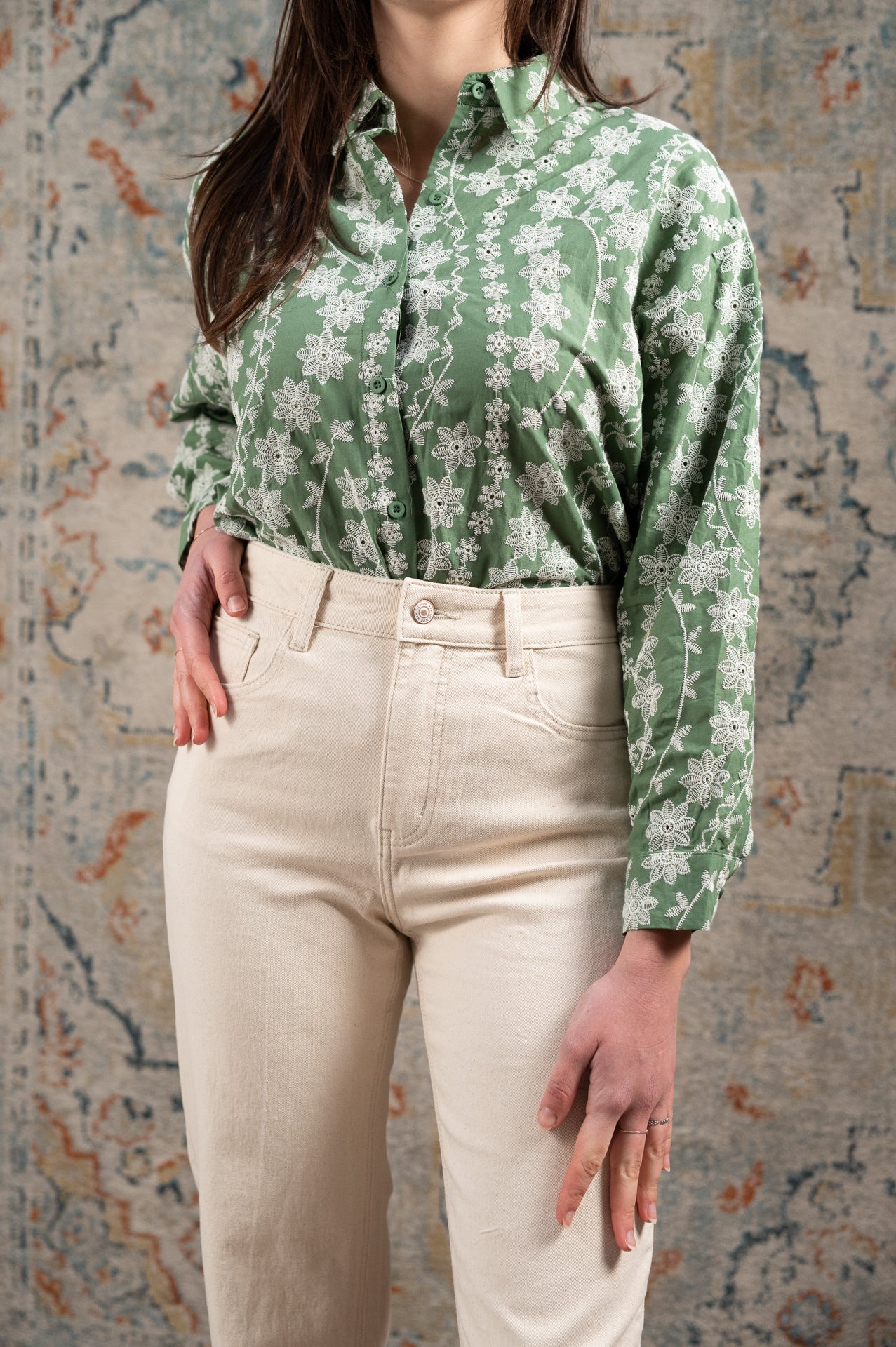 Camicia donna verde con ricami