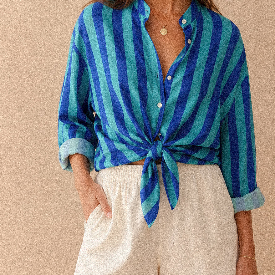 Camicia donna a righe blu e turchese con colletto coreano in cotone