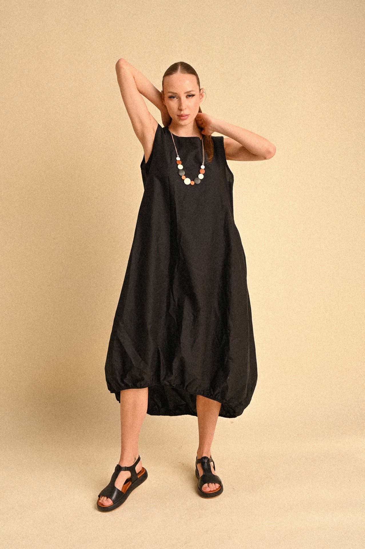 Abito Balloon Nero Donna in Cotone 100% – Vestibilità Ampia