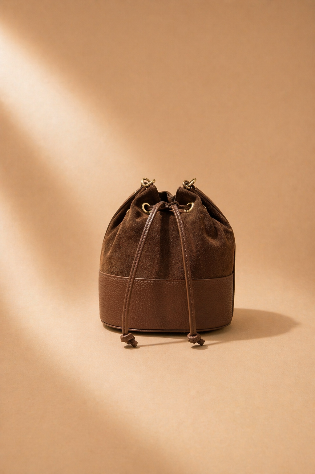 Borsa Secchiello in Pelle e Camoscio blu notte con Coulisse e Doppia Tracolla