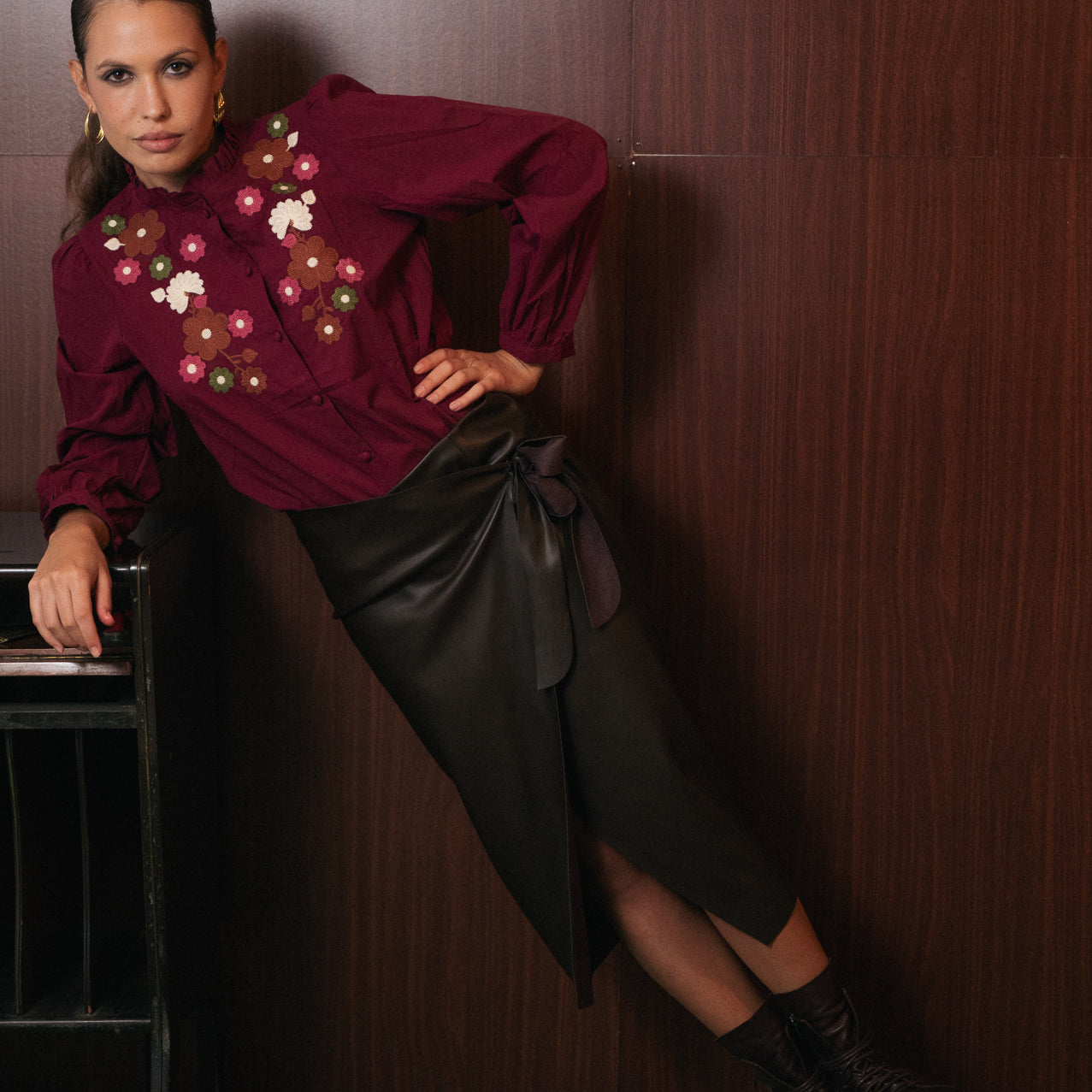 Gonna midi in similpelle marrone