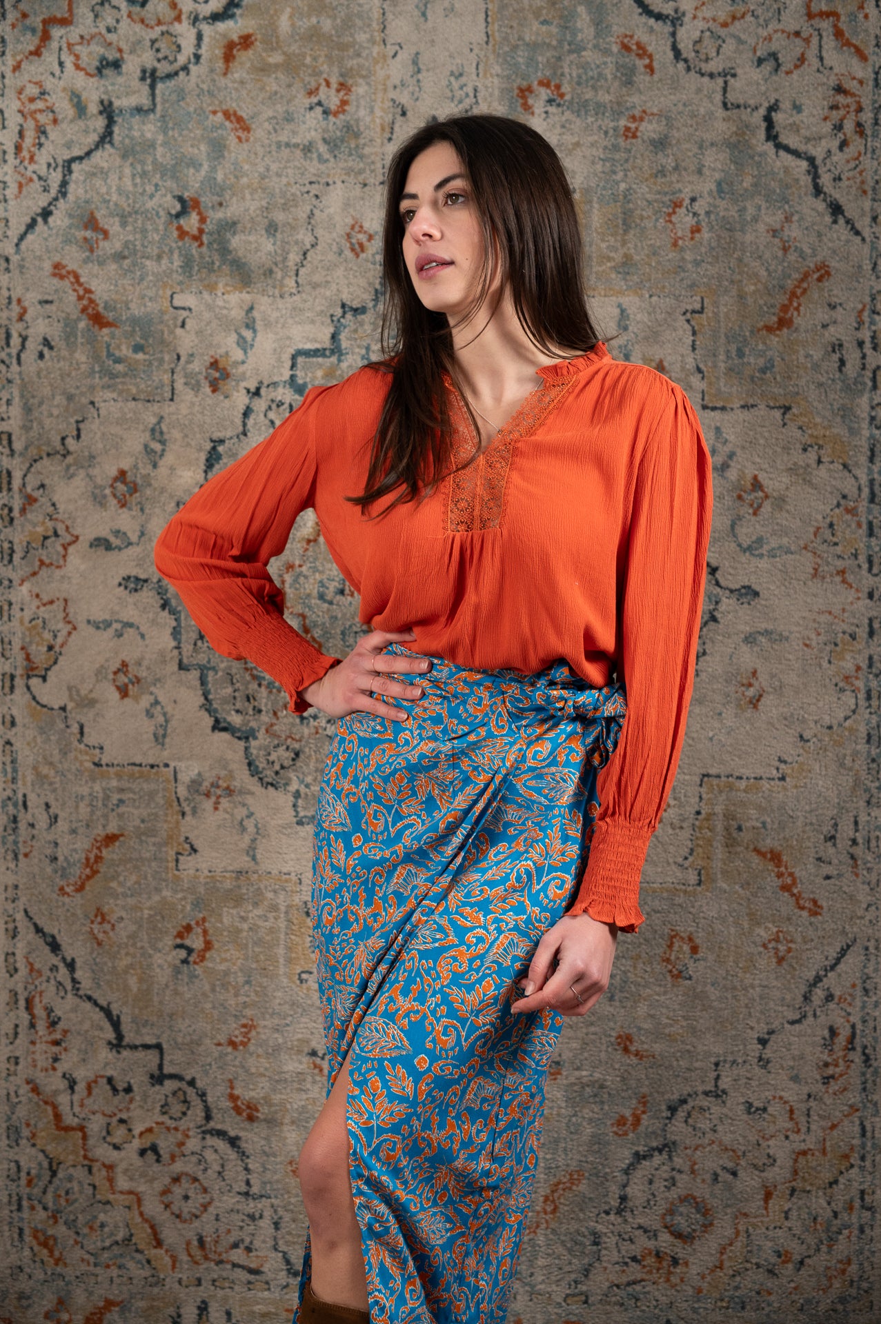 Blusa con pizzo color terracotta