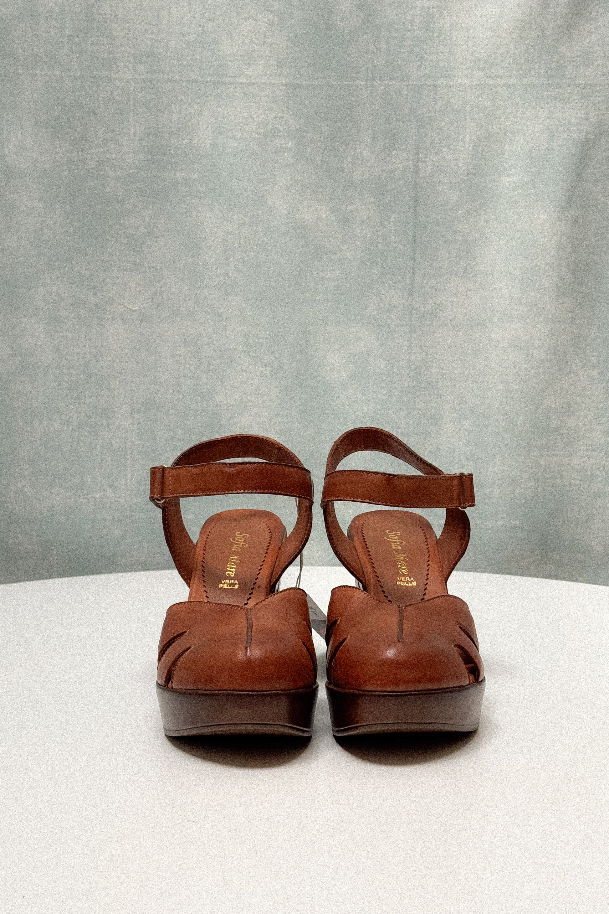 Sandalo Miriam color cuoio in pelle