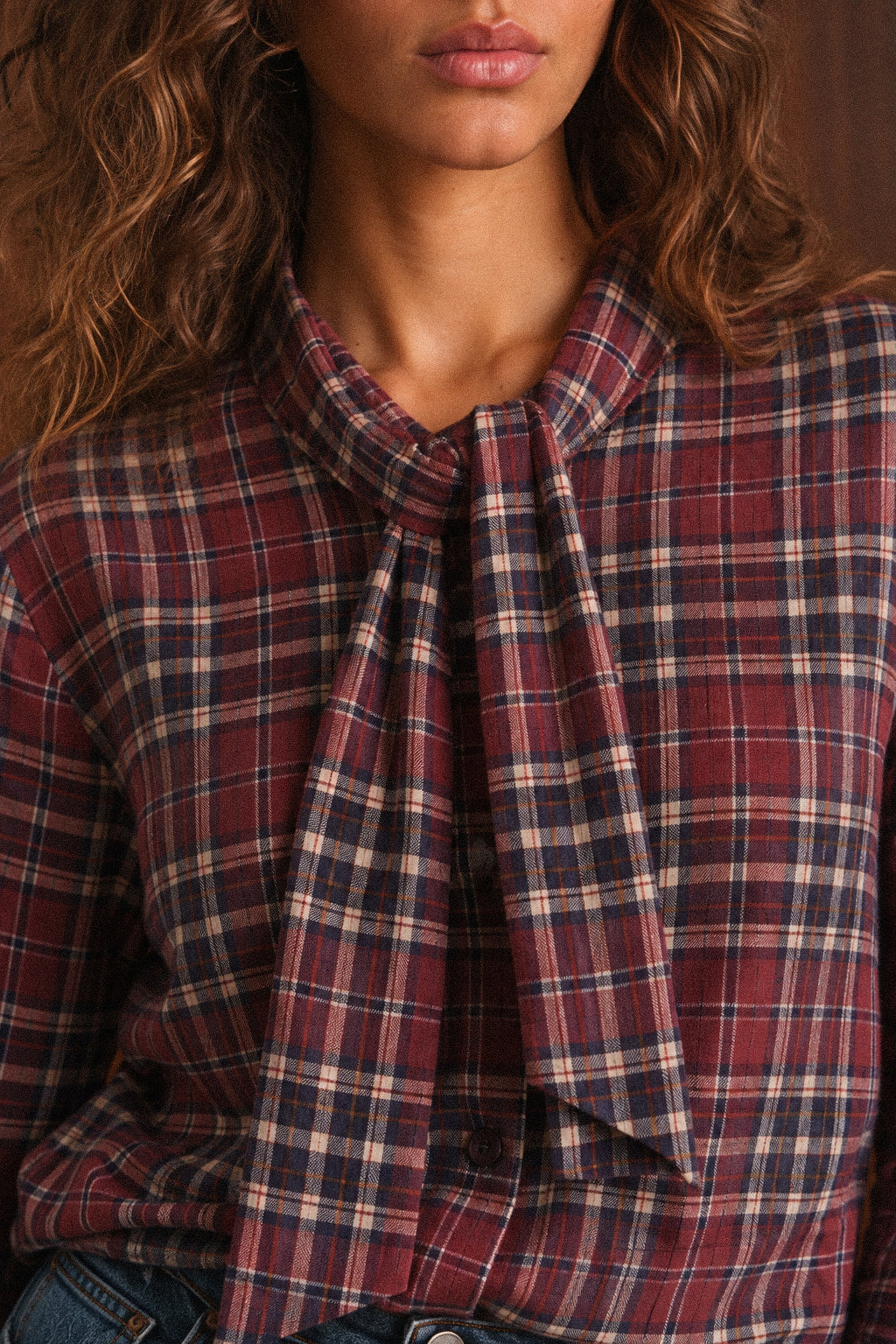 Camicia donna a quadri con colletto a fiocco