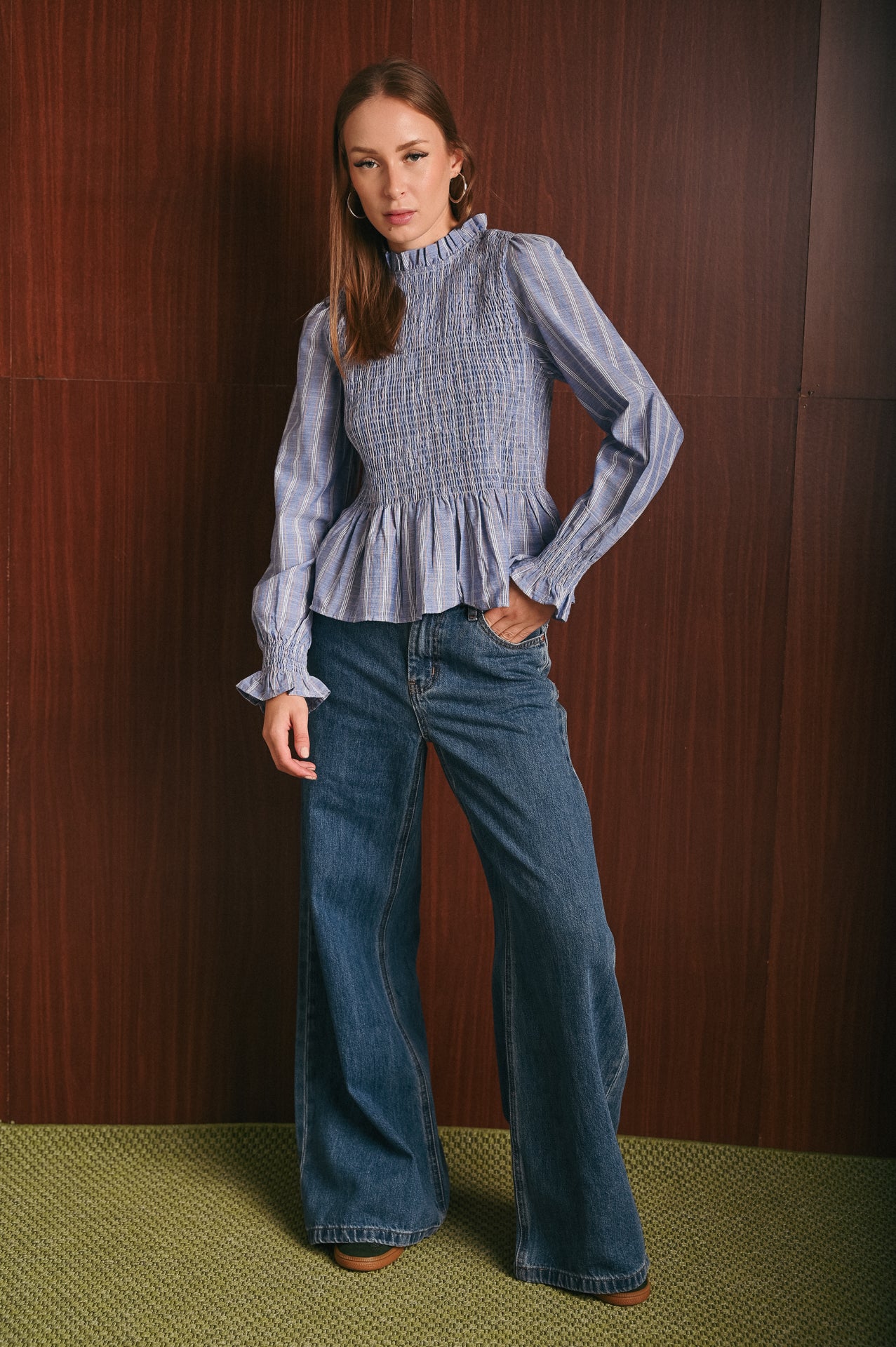 Blusa Donna Azzurra a Righe con Corpino Arricciato e Maniche Voluminose