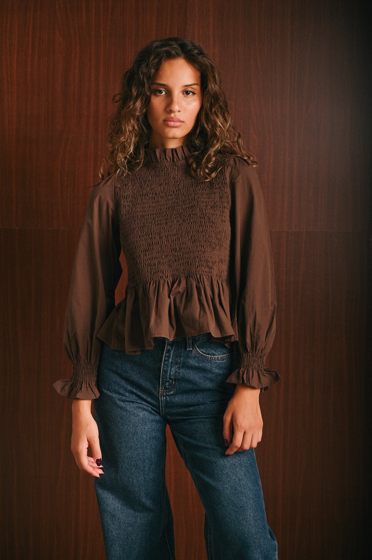 Blusa Donna marrone con Corpino Arricciato e Maniche Voluminose