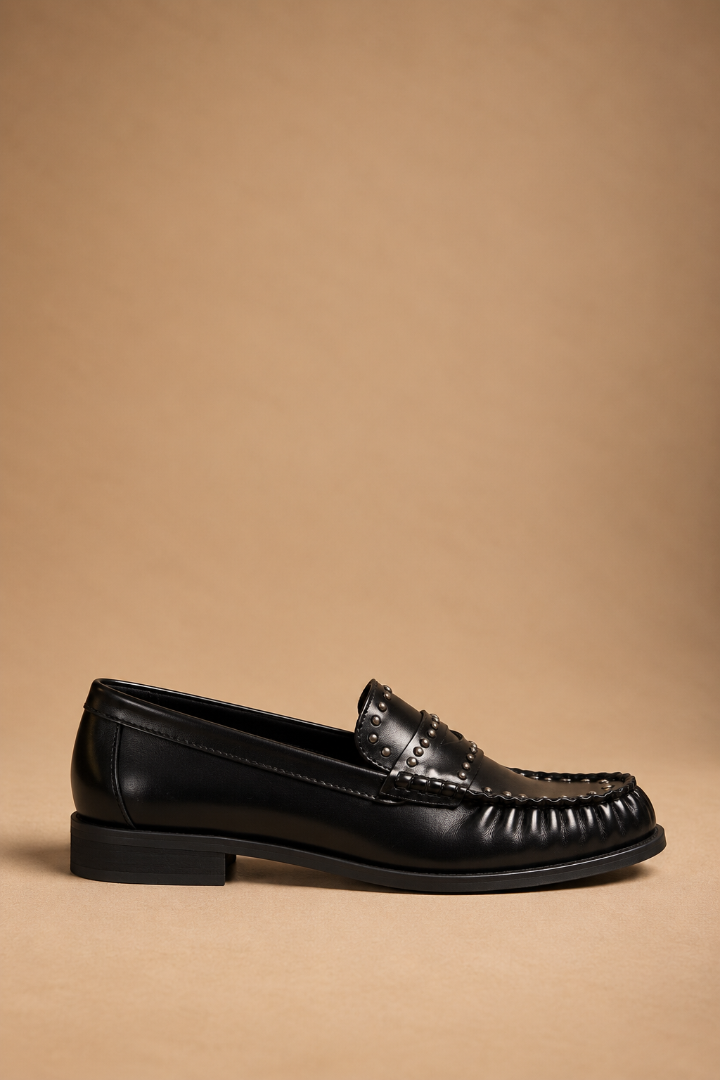 Mocassino Donna Nero con Borchie in Ecopelle