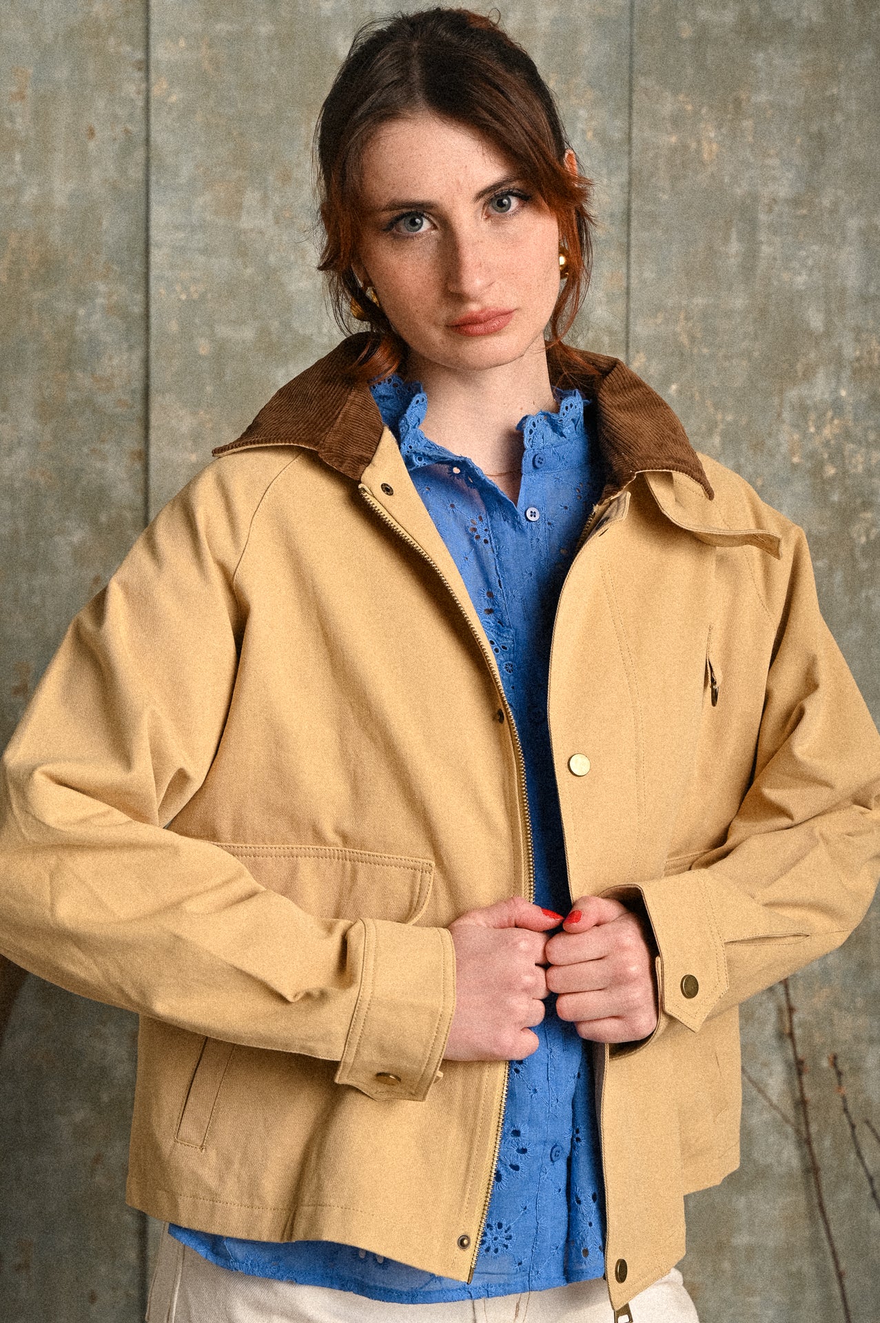 Giacca Petunia donna in cotone e colletto a contrasto – modello field jacket beige