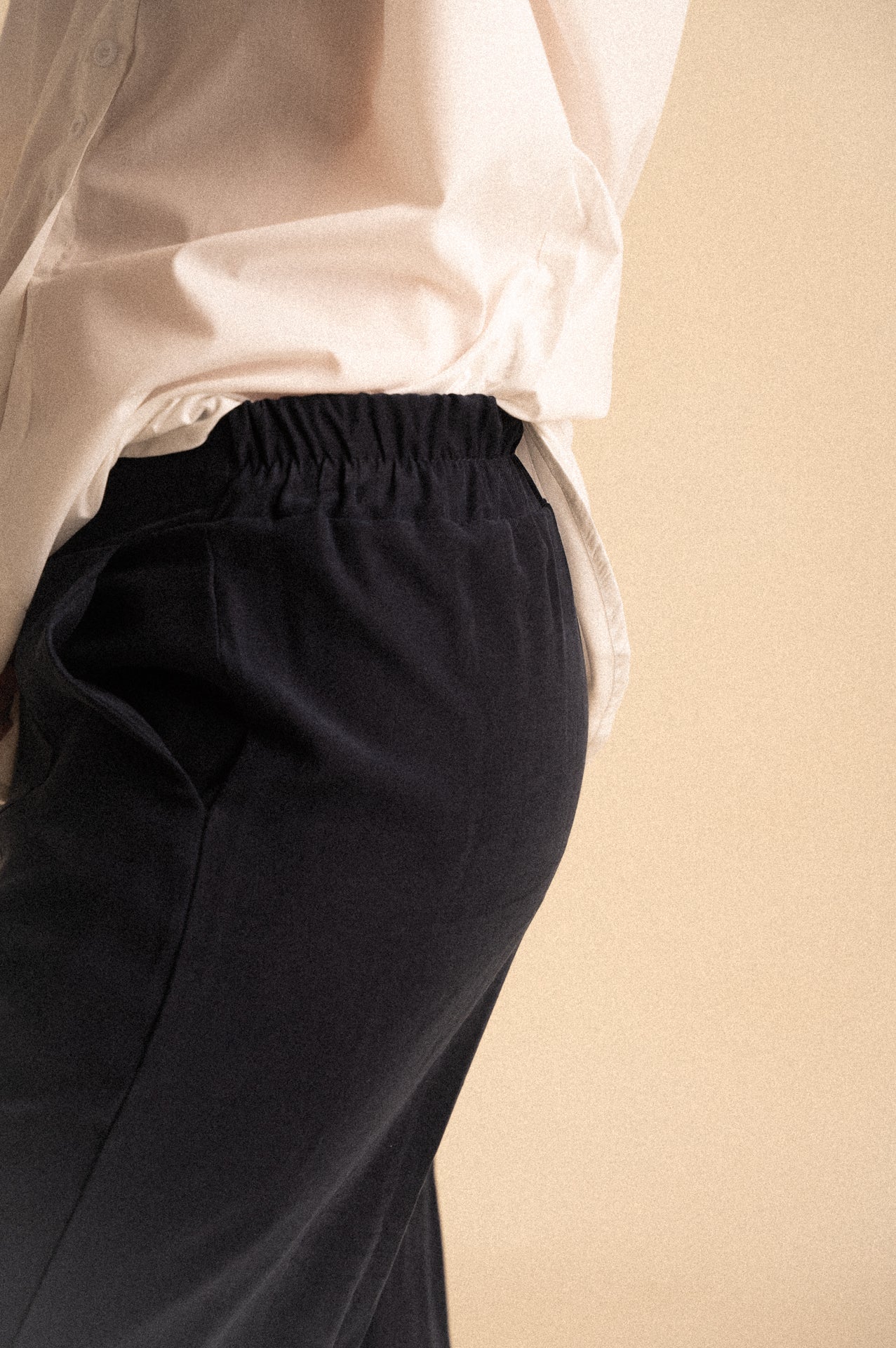 Pantalone palazzo donna blu notte con elastico in vita e tasche – vestibilità fluida