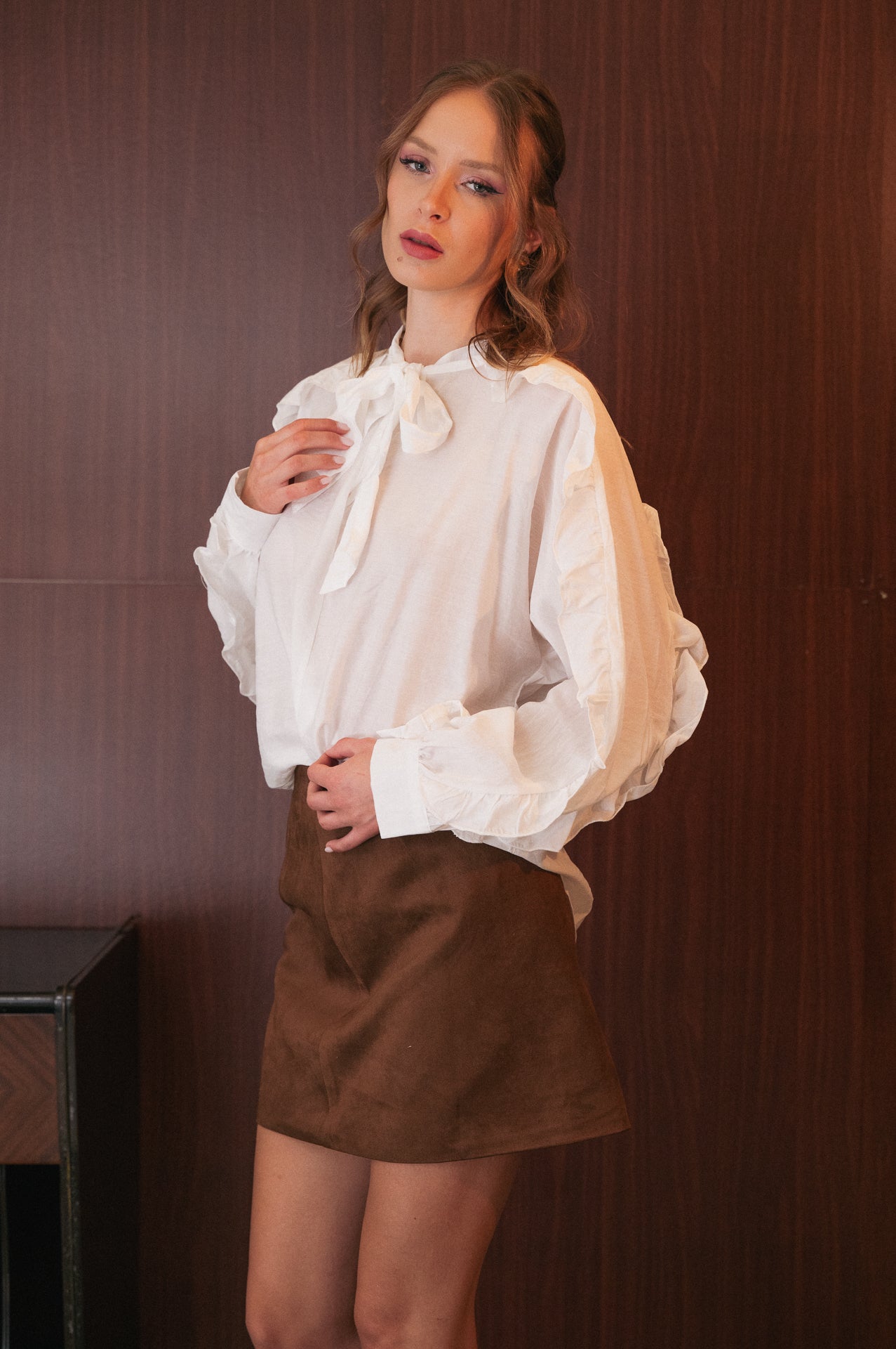 Blusa bianco motivo volant