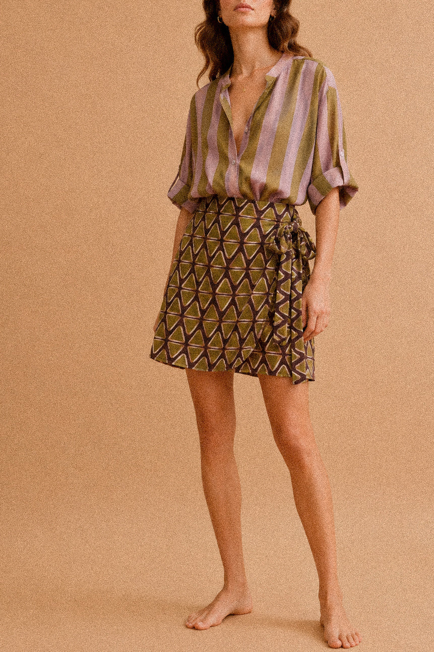 Camicia donna a righe rosa e verde con colletto coreano in Tencel