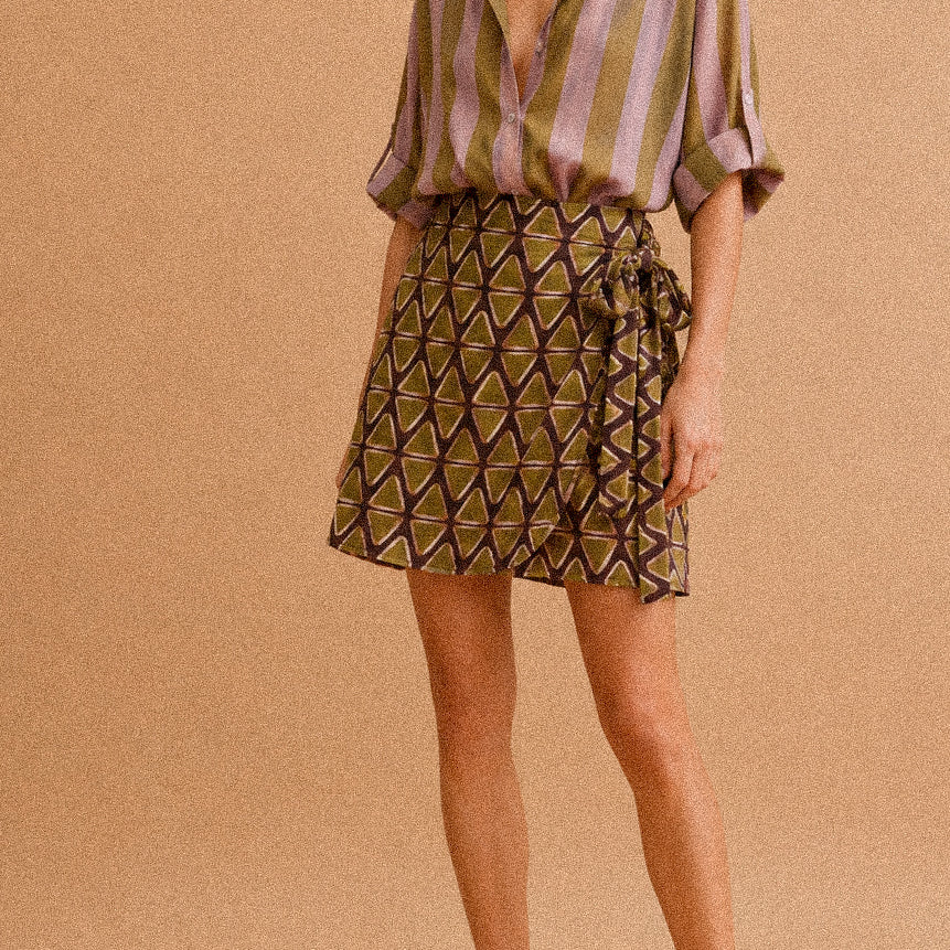 Camicia donna a righe rosa e verde con colletto coreano in Tencel