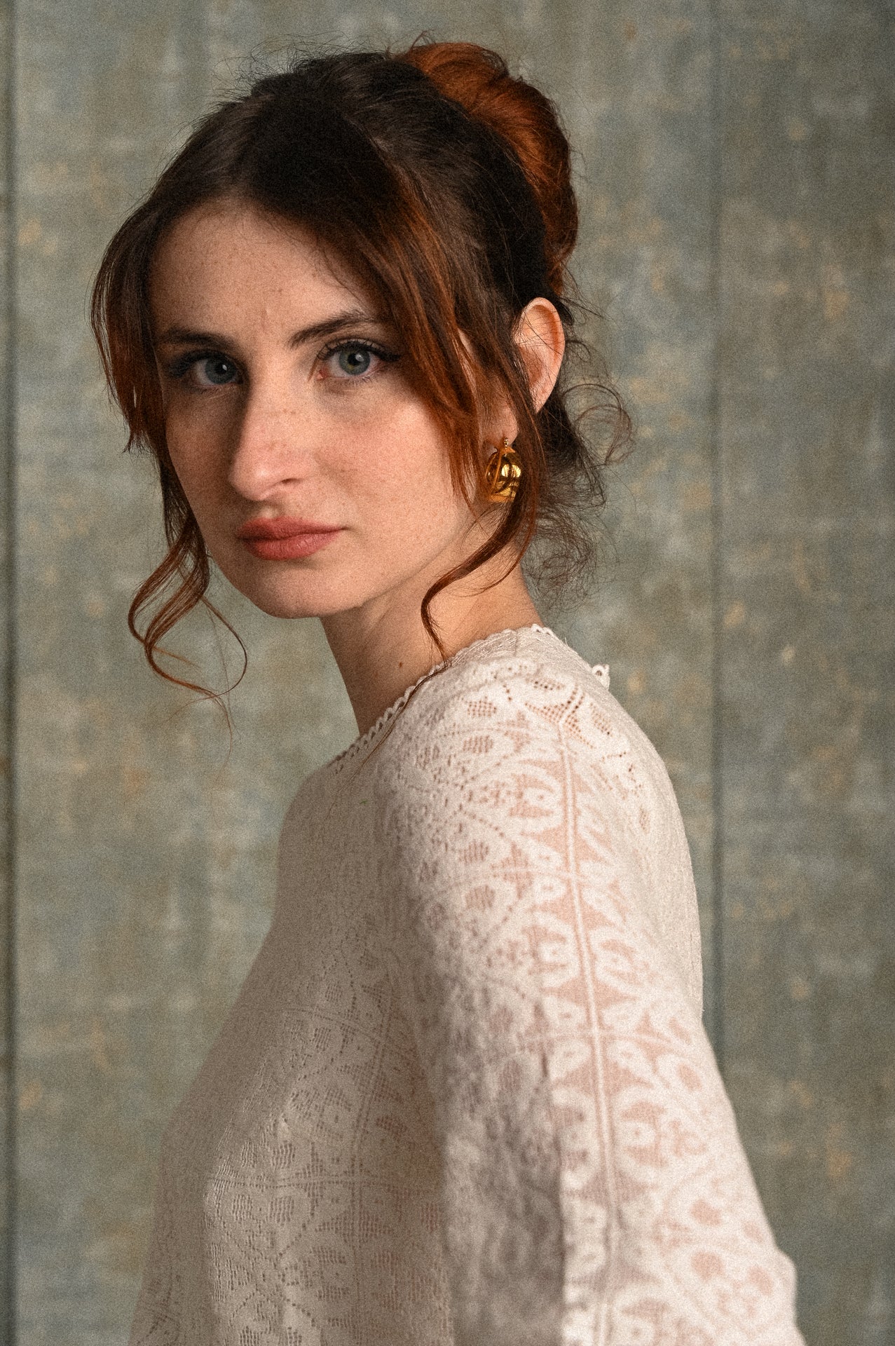 Blusa Melissa Donna Ricamata Bianca con Bottoni Posteriori – Pizzo Traforato Elegante