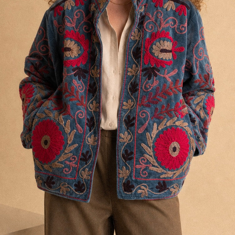 Giacca Suzani Blu Ricamata “Red Bloom” in Cotone
