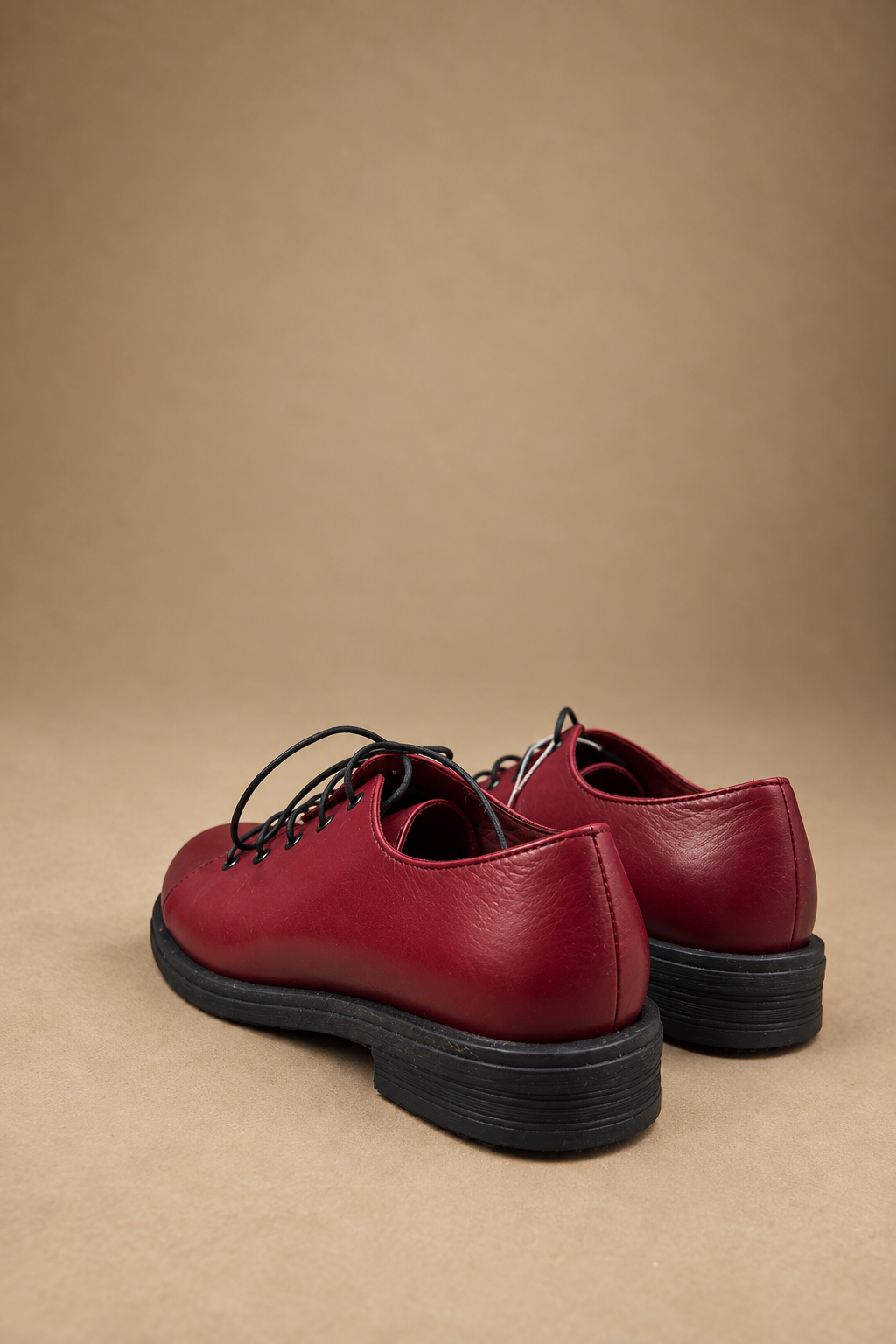 Mocassino Donna con Lacci in Pelle Bordeaux e Suola in Gomma