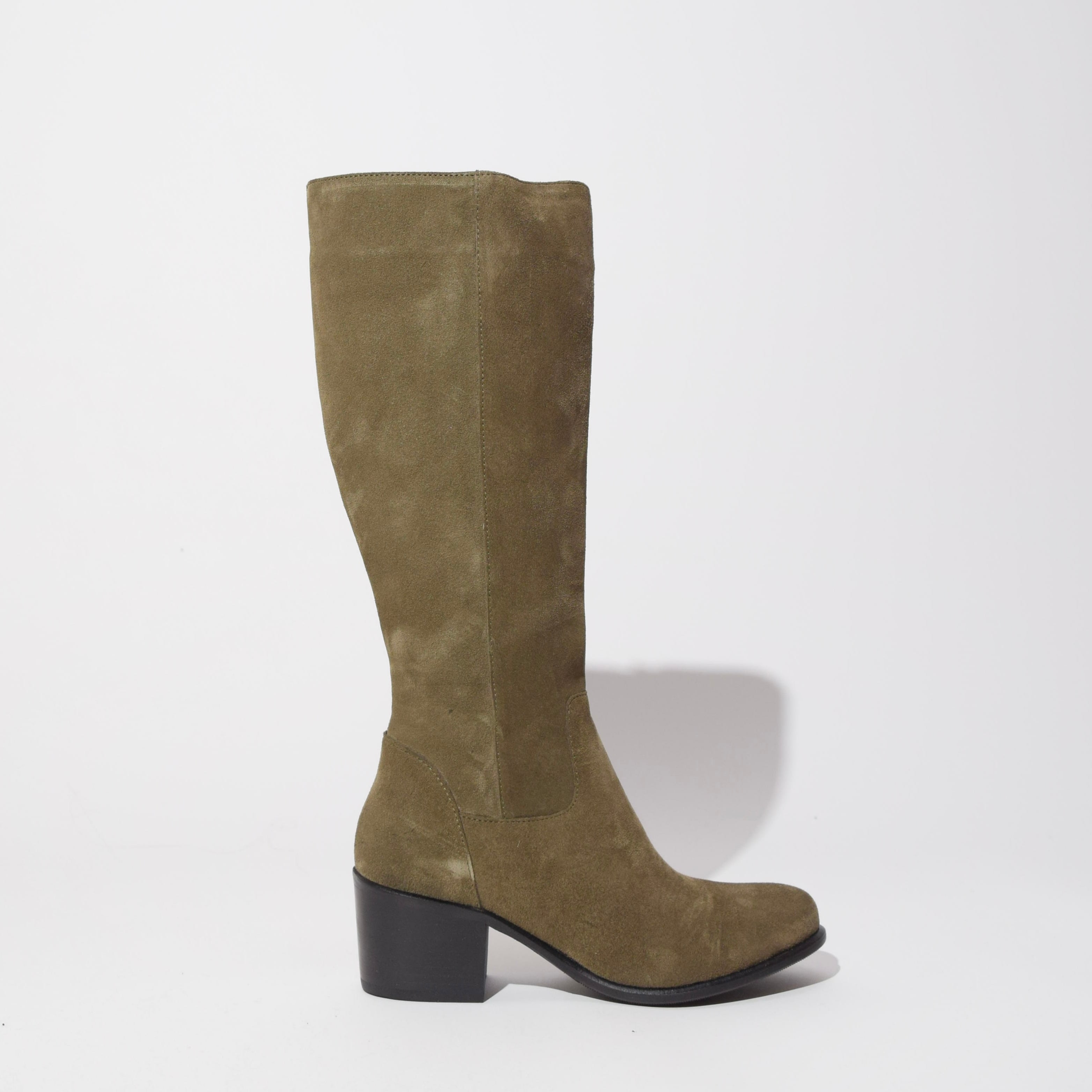 High suede boot in green leather