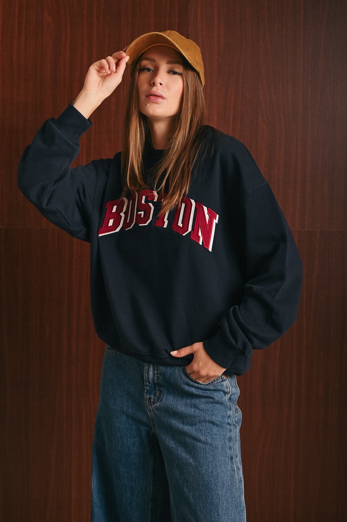 Maglia Boston – Felpa donna con scritta ricamata