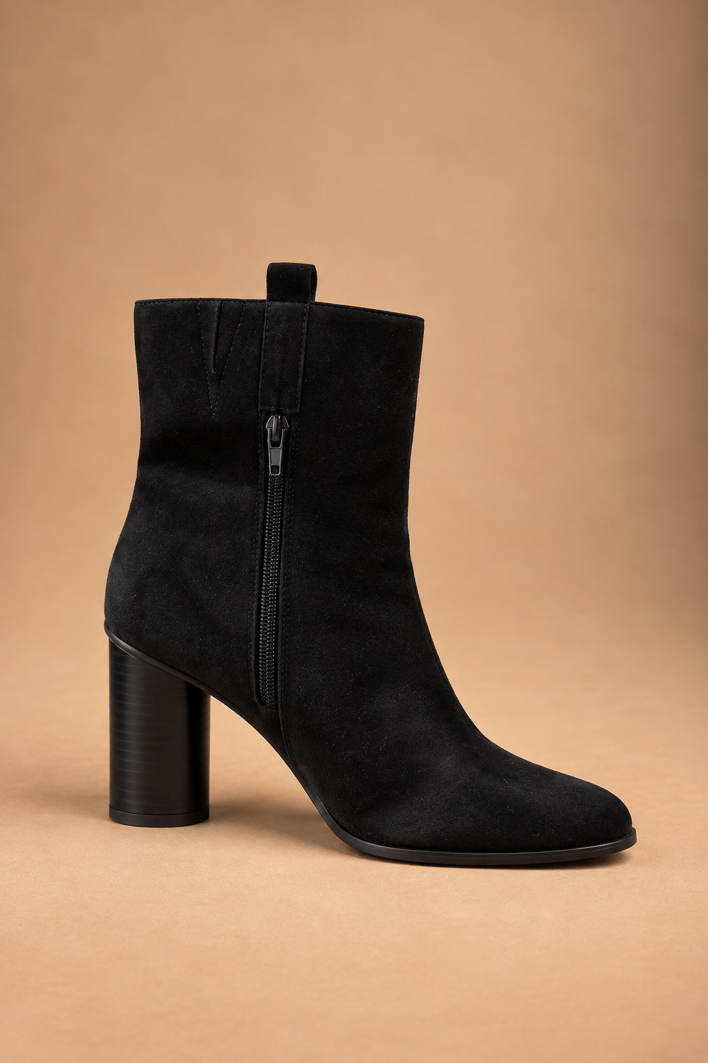 Stivaletti donna neri effetto suede con tacco cilindrico alto 7 cm e zip interna