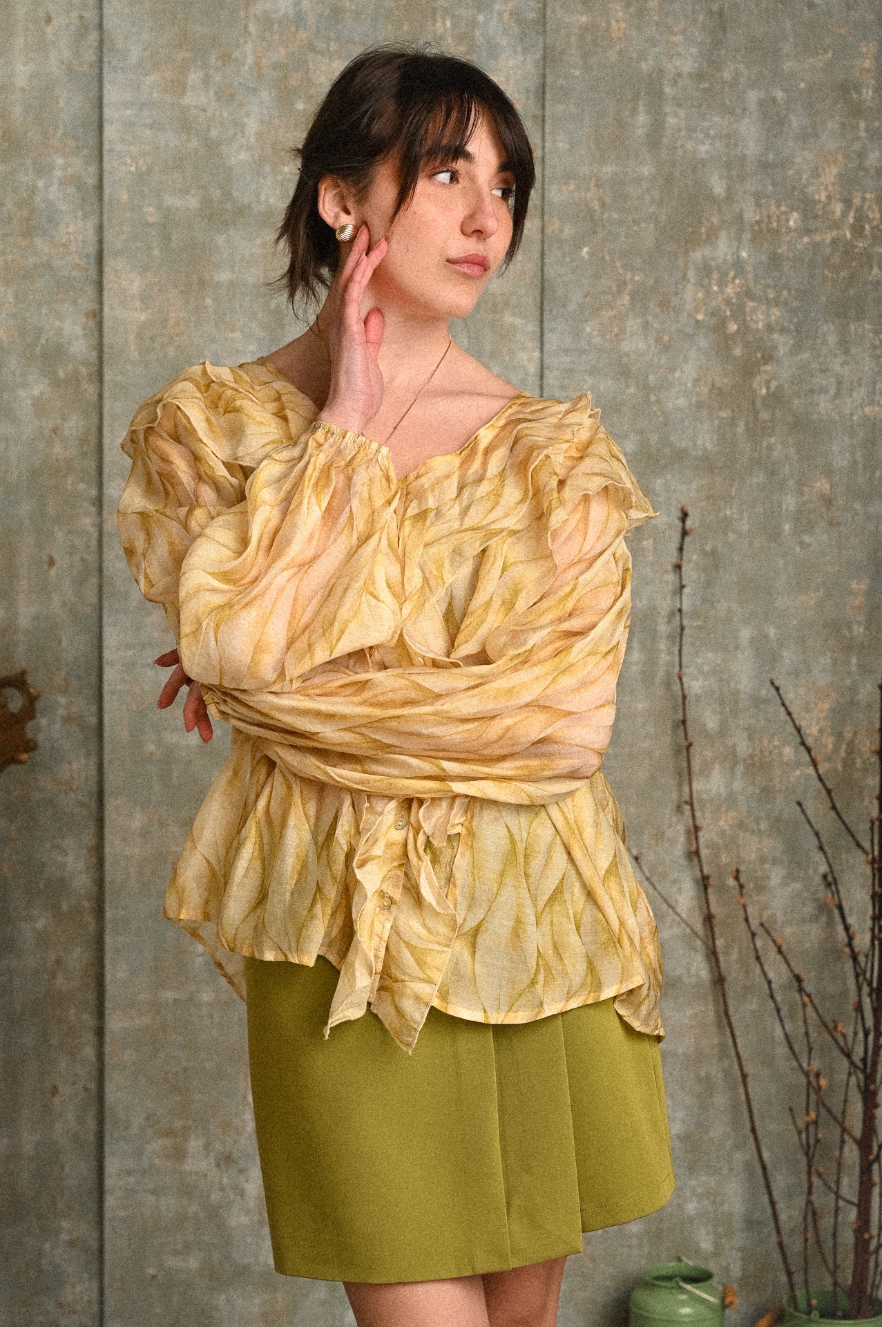 Blusa Menta Donna con Volant e Bottoni