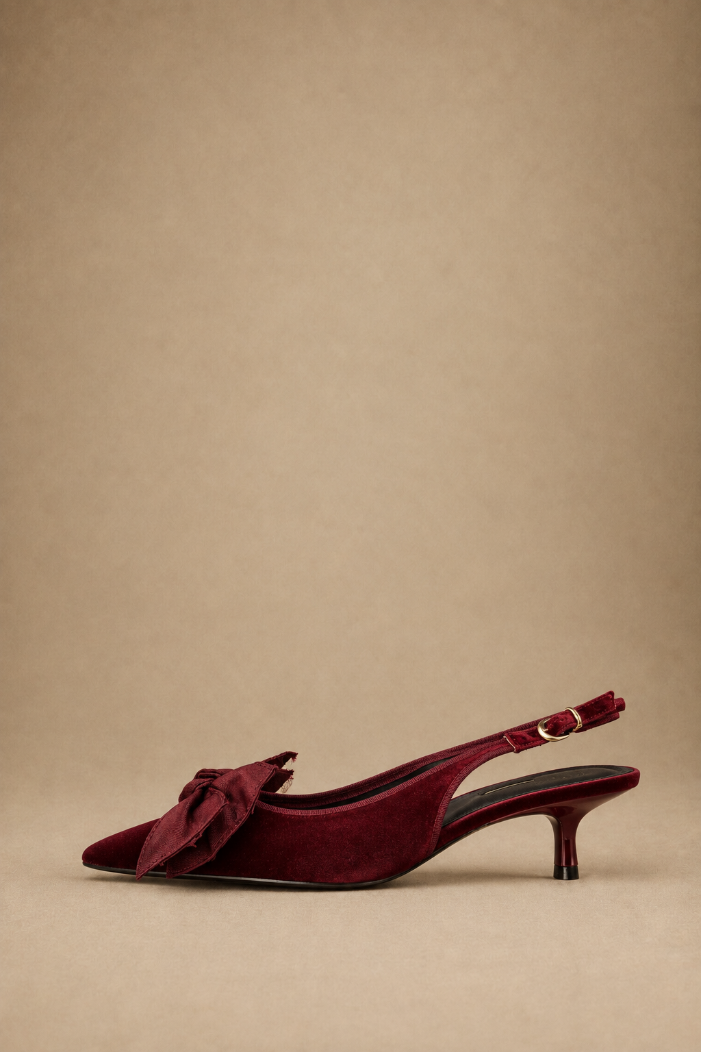 Décolleté Slingback Donna in Velluto Bordeaux con Fiocco e Tacco Kitten Heel 3 cm