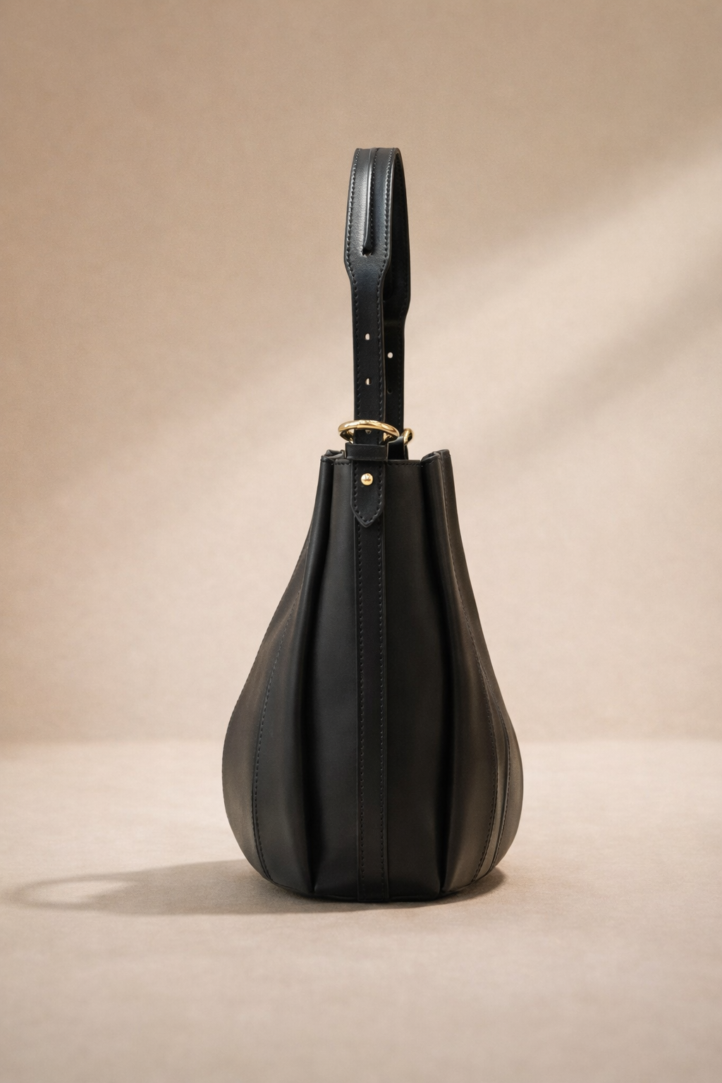 Tulipano Bag a Secchiello nera con Doppia Tracolla