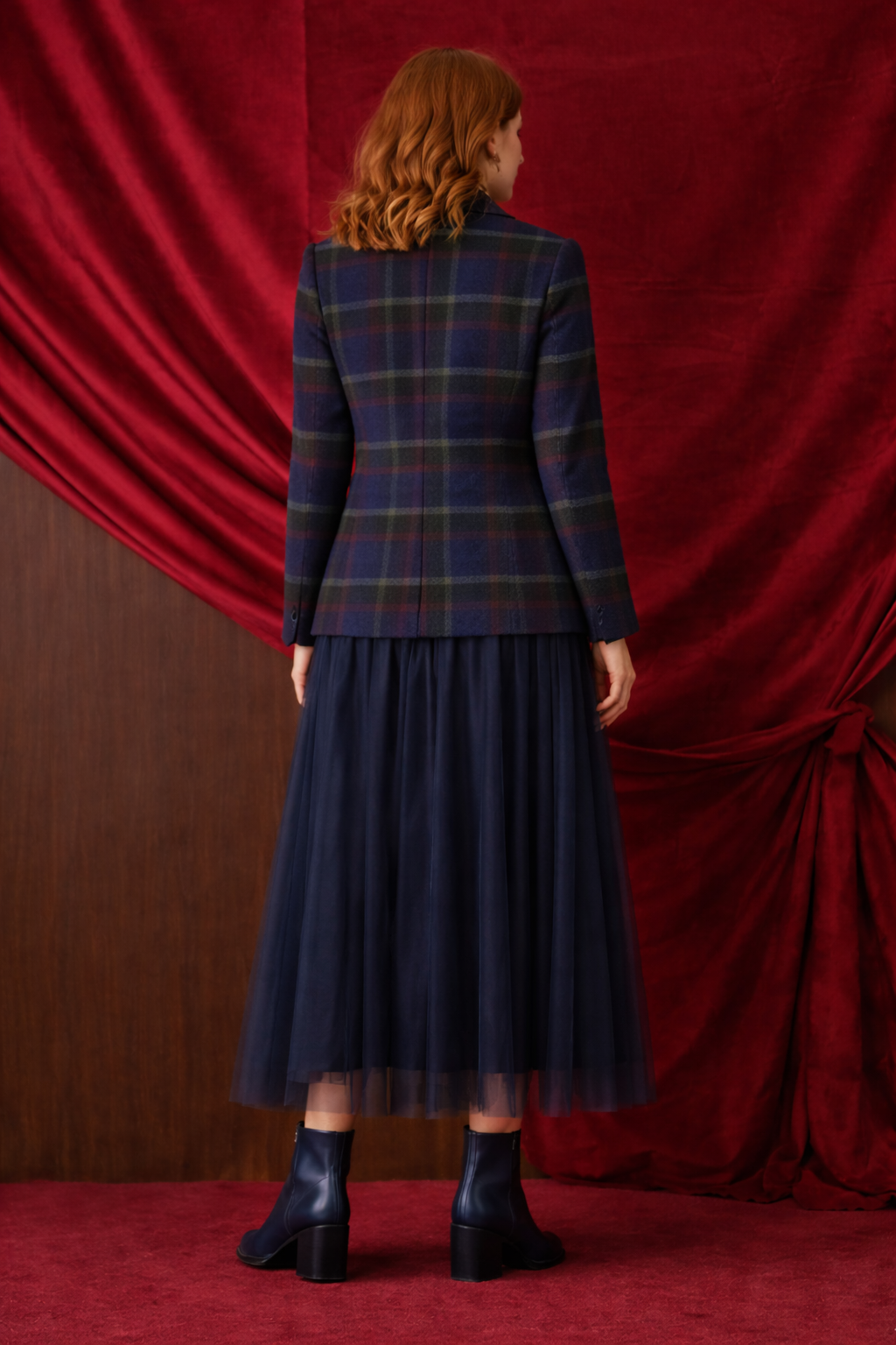 Blazer Donna a Quadri Blu con Chiusura a Bottoni – Tessuto Misto Lana, Vestibilità Elegante