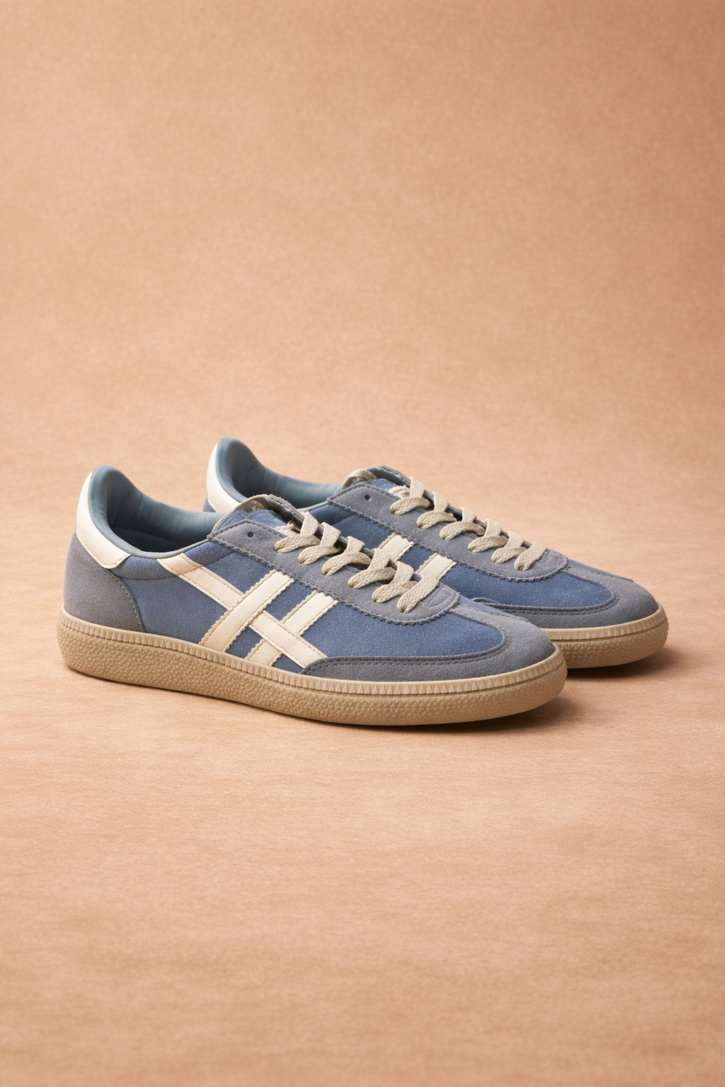 Sneakers Flora azzurro effetto camoscio con dettagli bianchi