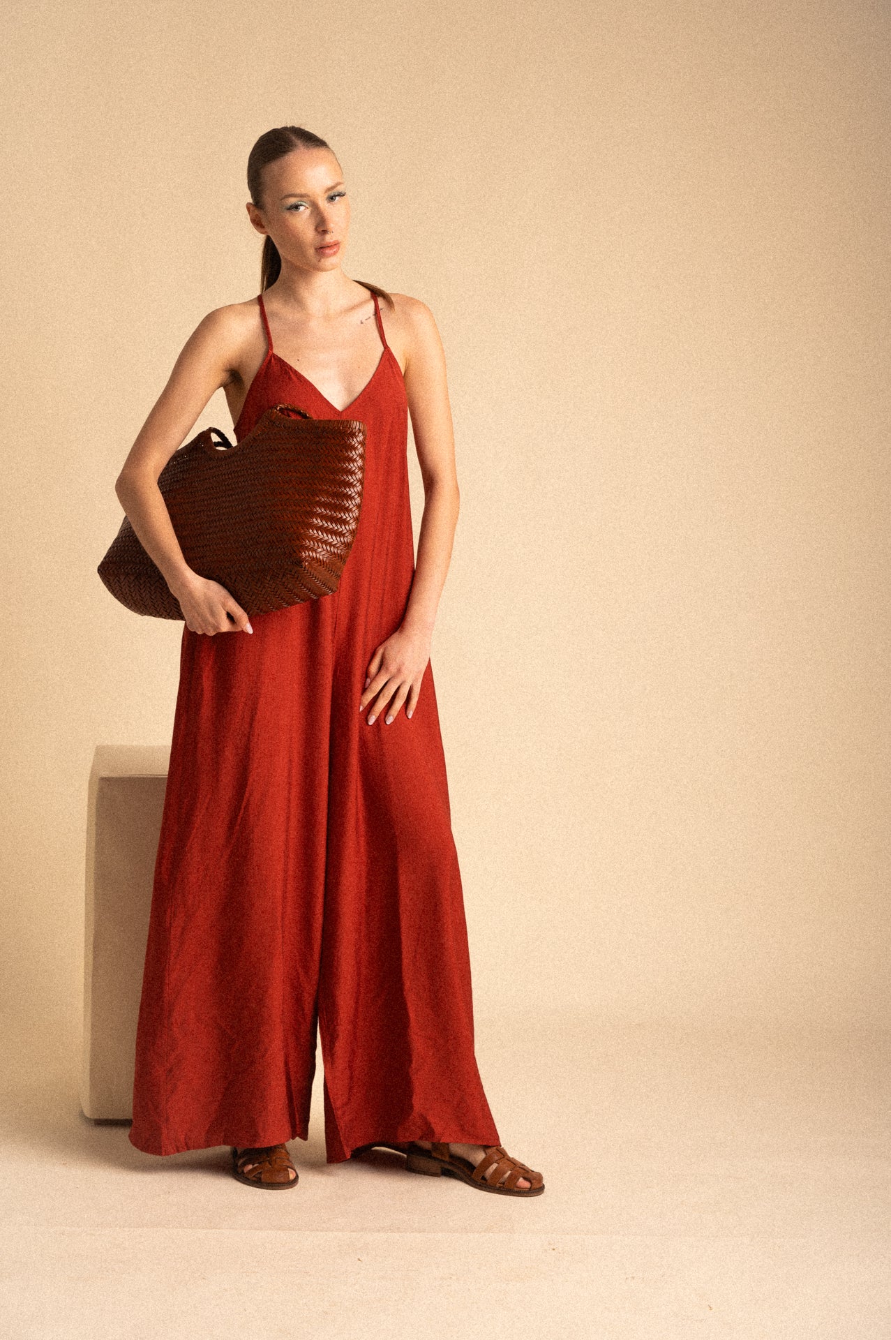 Jumpsuit Lunga Terracotta in Viscosa con Spalline Sottili