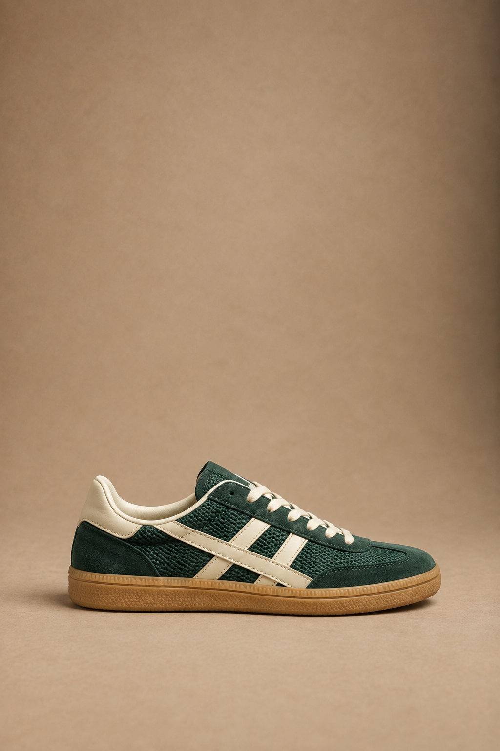 Sneakers Donna Verde e Panna con Suola Caramello in Gomma e Dettagli Scamosciati