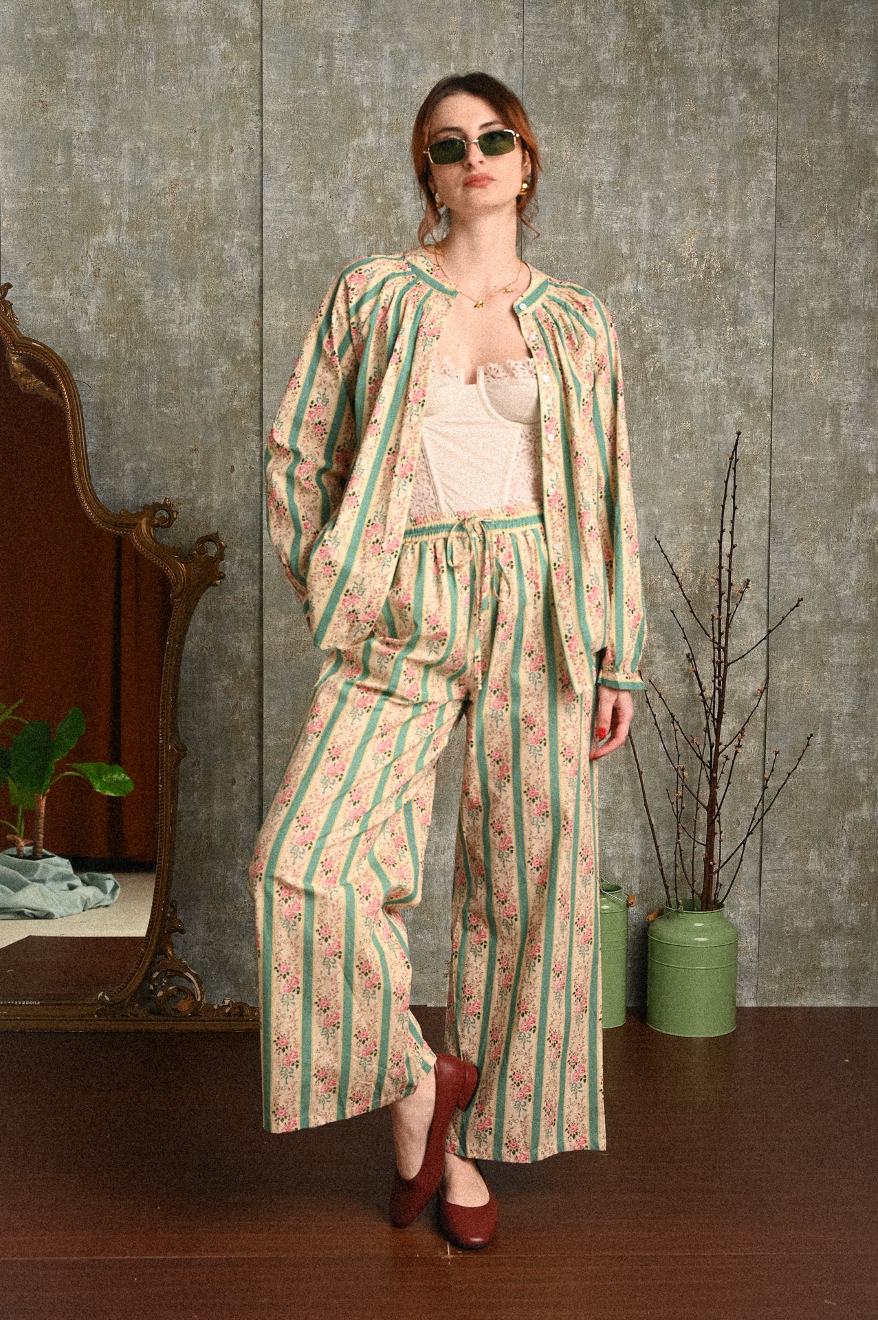 Pantalone Primula a Fantasia Floreale con Elastico in Vita e Laccio – 100% Cotone