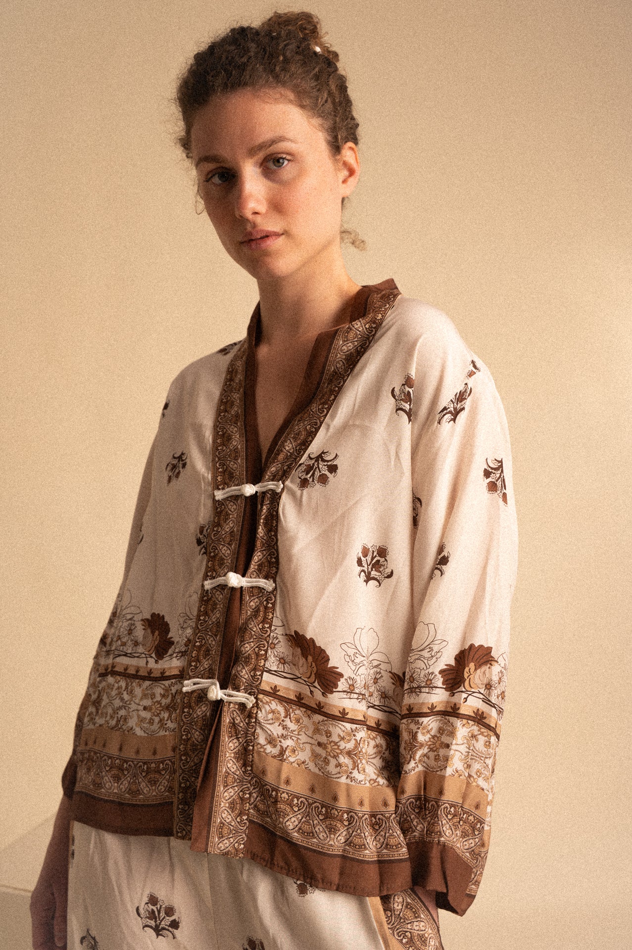 Kimono Donna Fantasia Paisley in Viscosa con Chiusura Frontale – Kimono Elegante Leggero