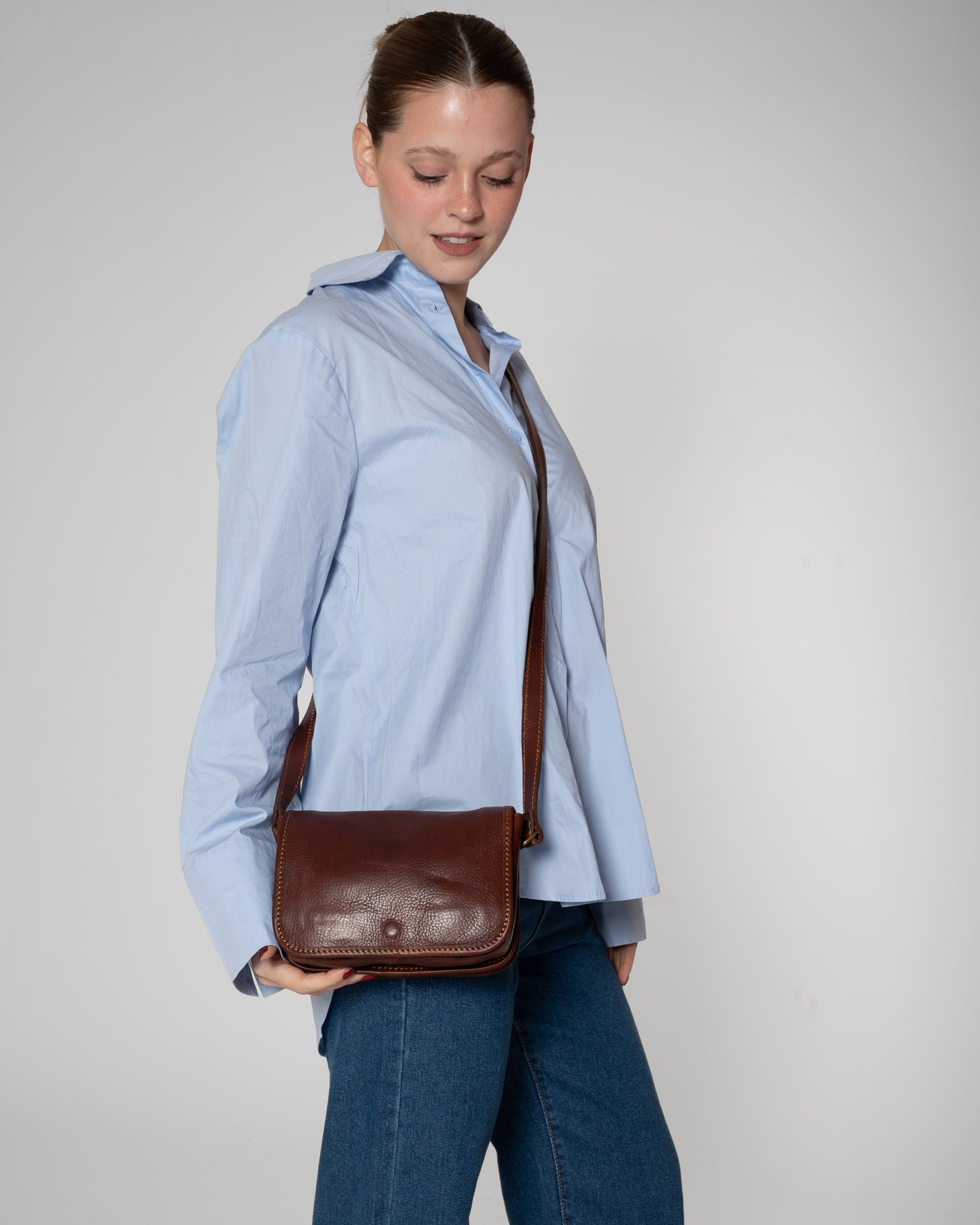 Borsa pochette in cuoio toscano