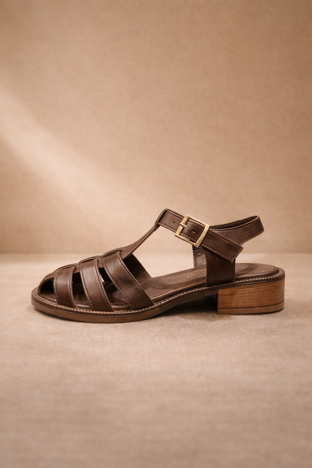 Sandalo Fisherman in Pelle Marrone con Cinturino