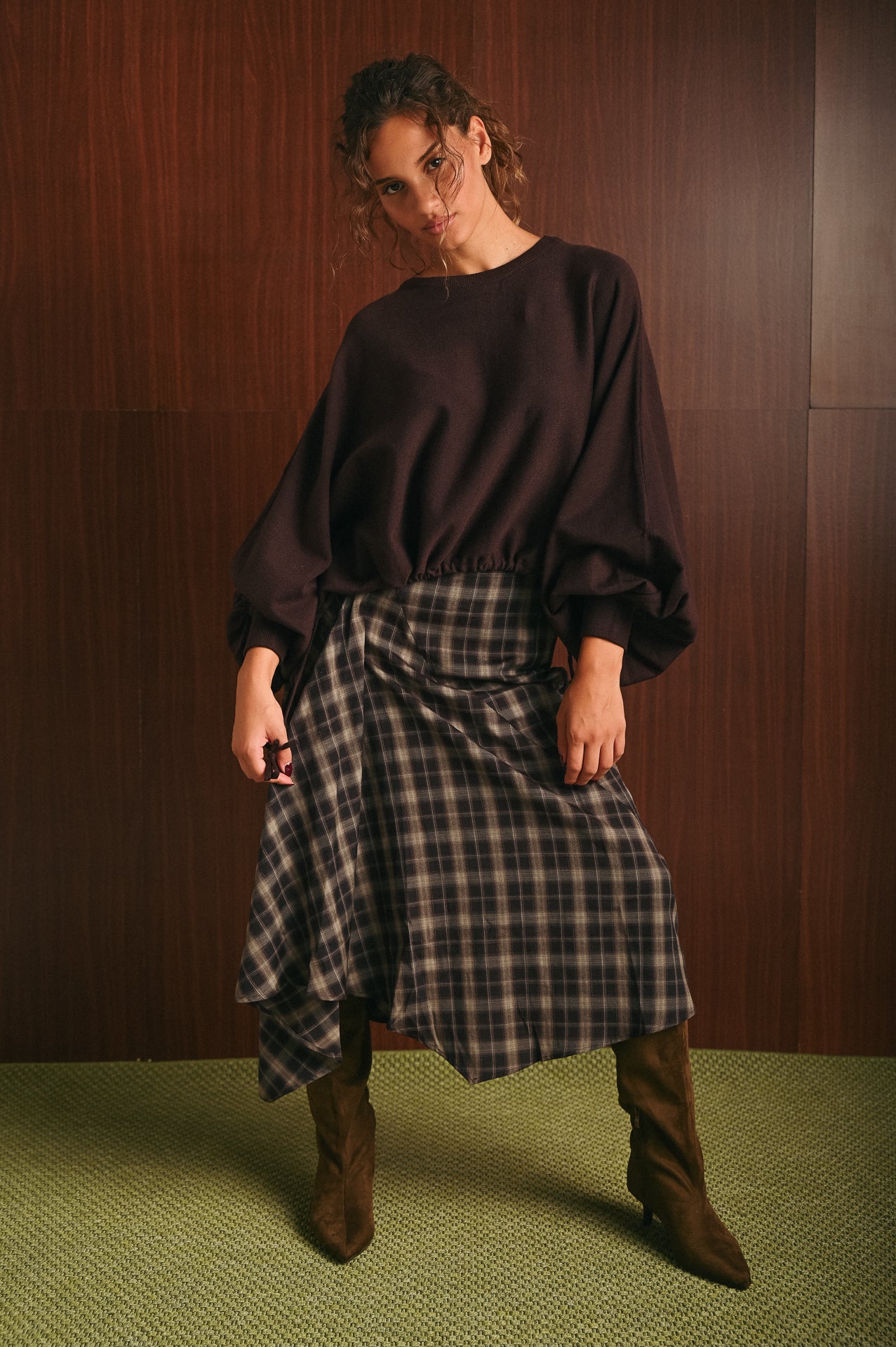 Gonna midi donna a portafoglio asimmetrica in check con zip laterale