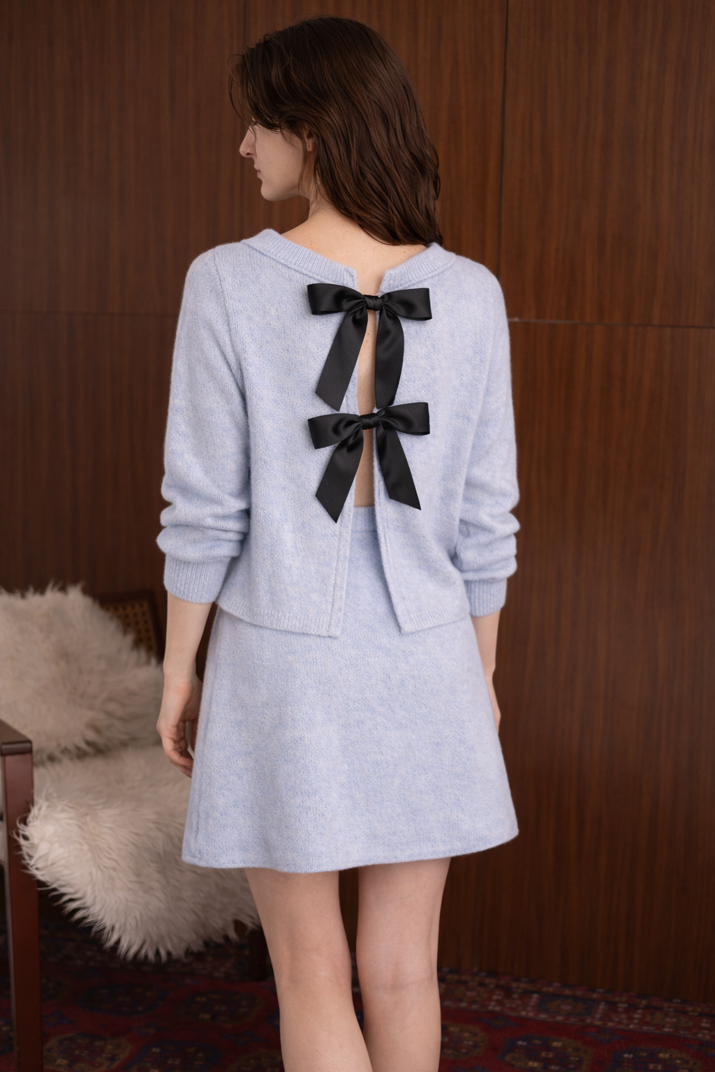 Set in Maglia Azzurro Polvere con Fiocchi a Contrasto