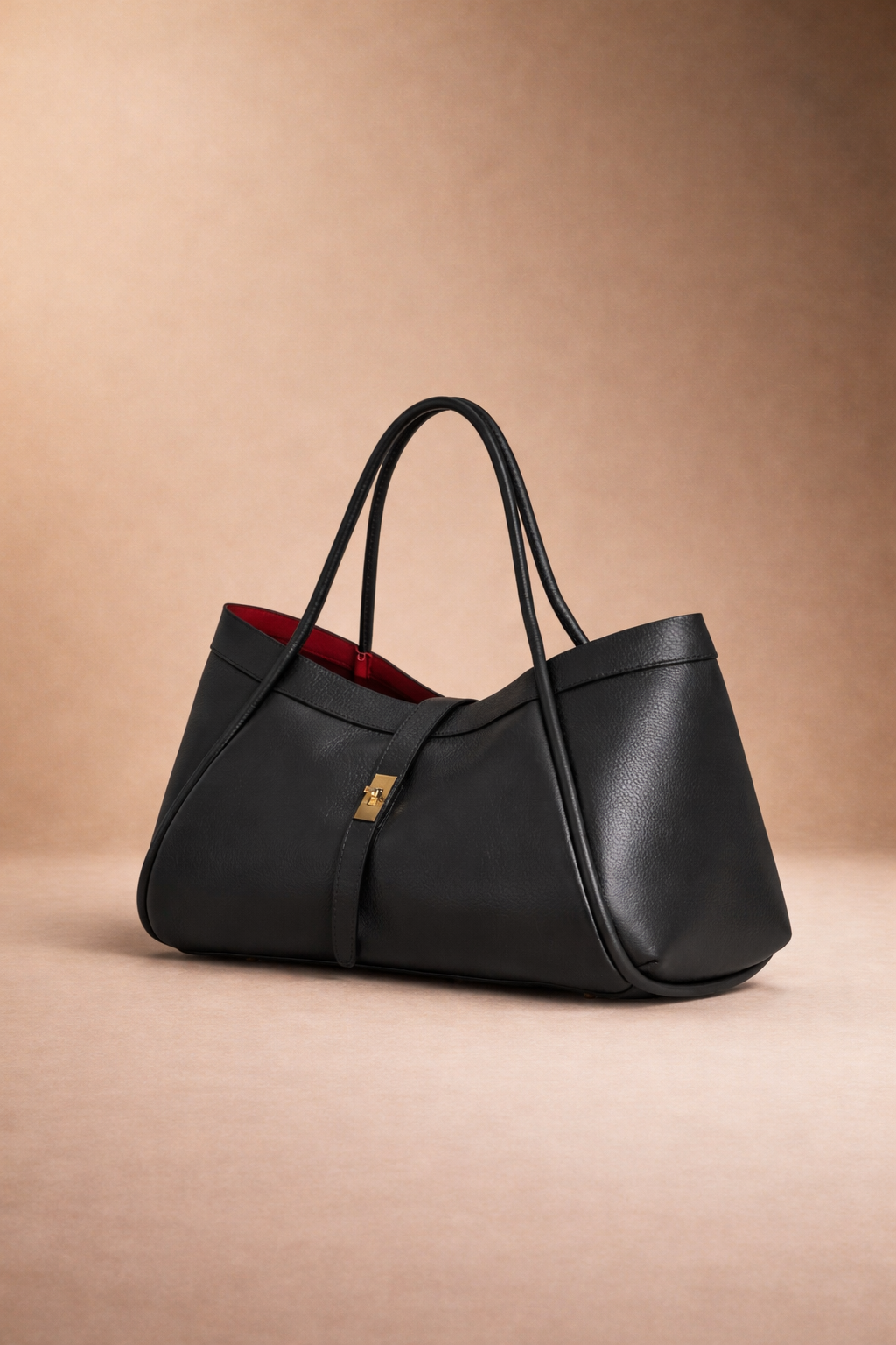 Borsa Mayfaire in vera pelle nera con tracolla regolabile